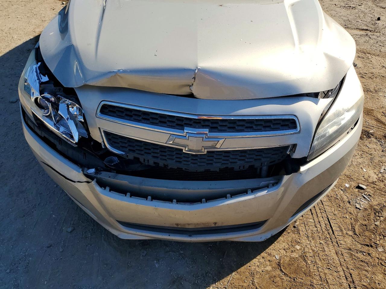 2013 Chevrolet Malibu 1lt Золотой vin: 1G11C5SA7DF224439