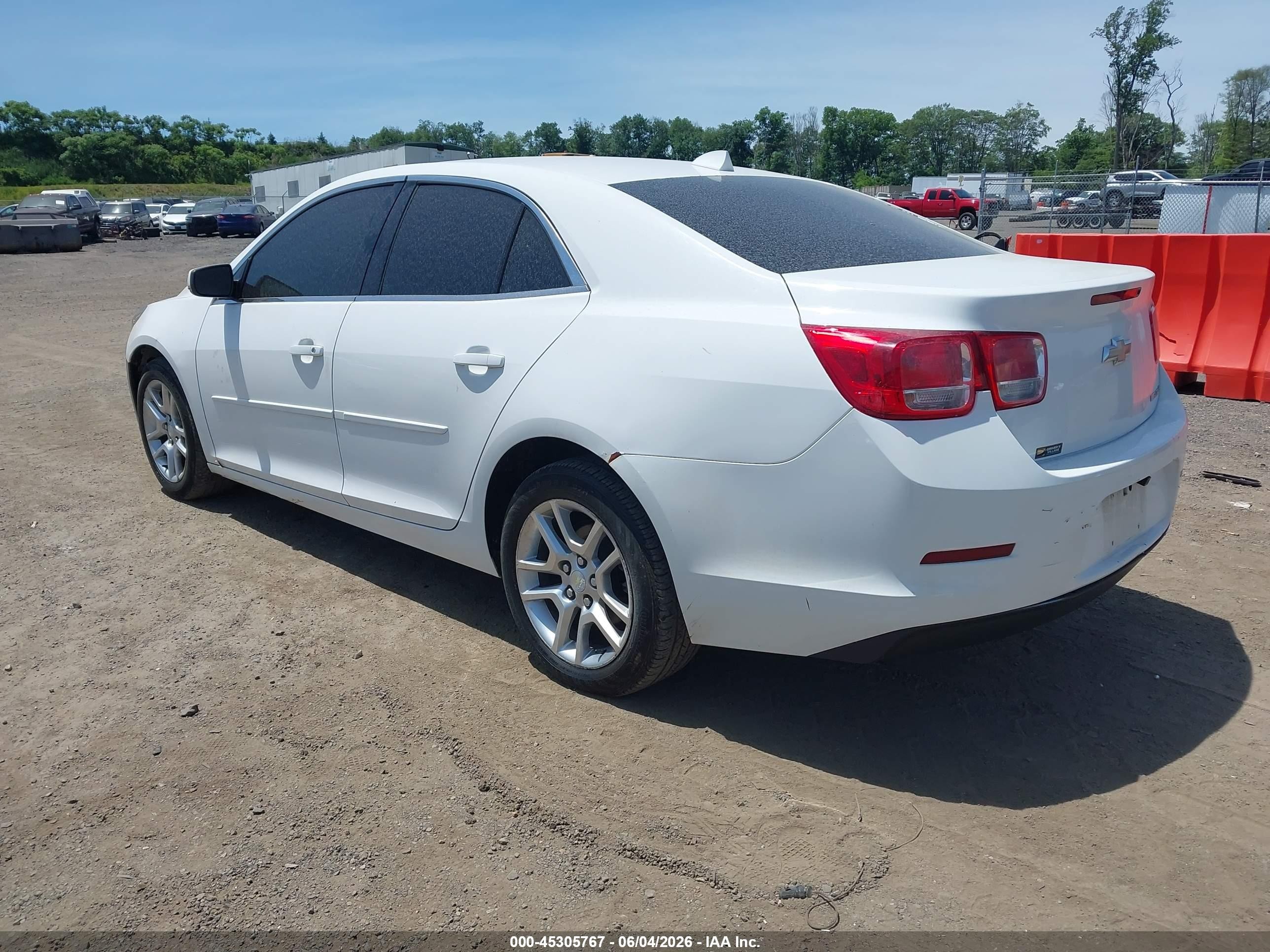 2013 Chevrolet Malibu 1lt White vin: 1G11C5SA7DF318112
