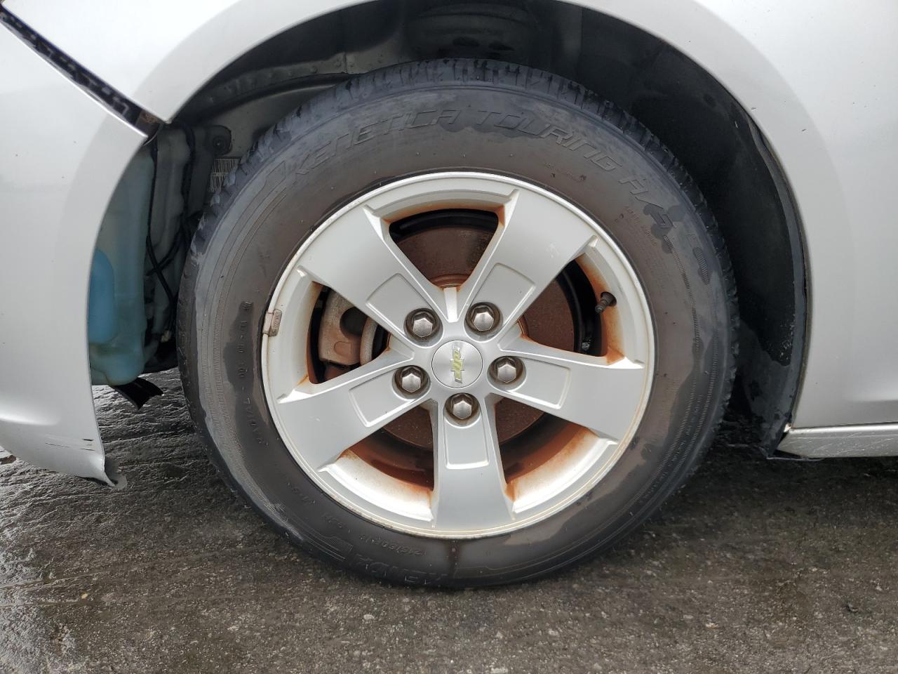 2016 Chevrolet Malibu Limited Lt Silver vin: 1G11C5SA7GF125334 Damage: Left Front Fender, Chipped, 3