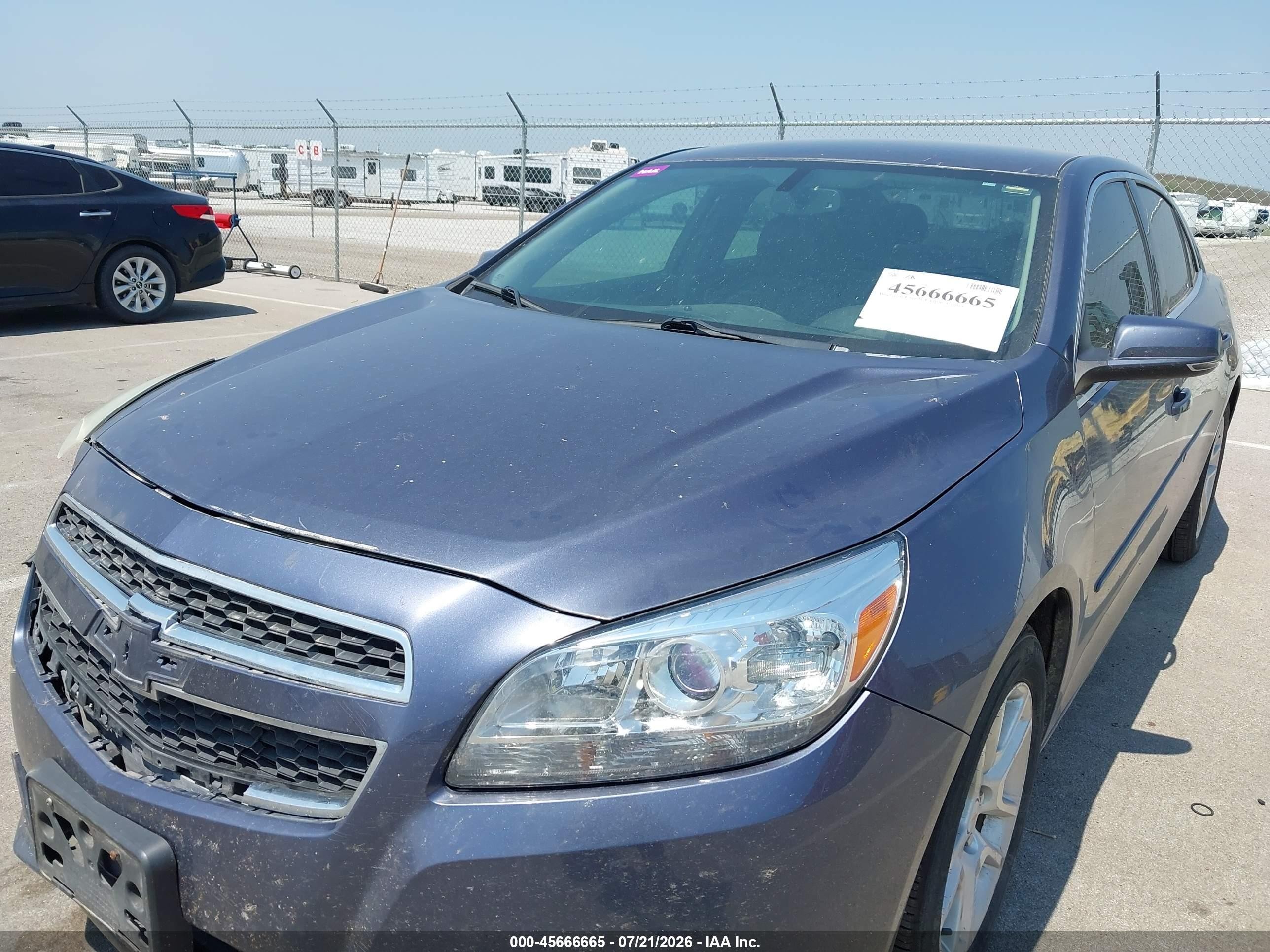 2013 Chevrolet Malibu 1lt Blue vin: 1G11C5SA8DF142395