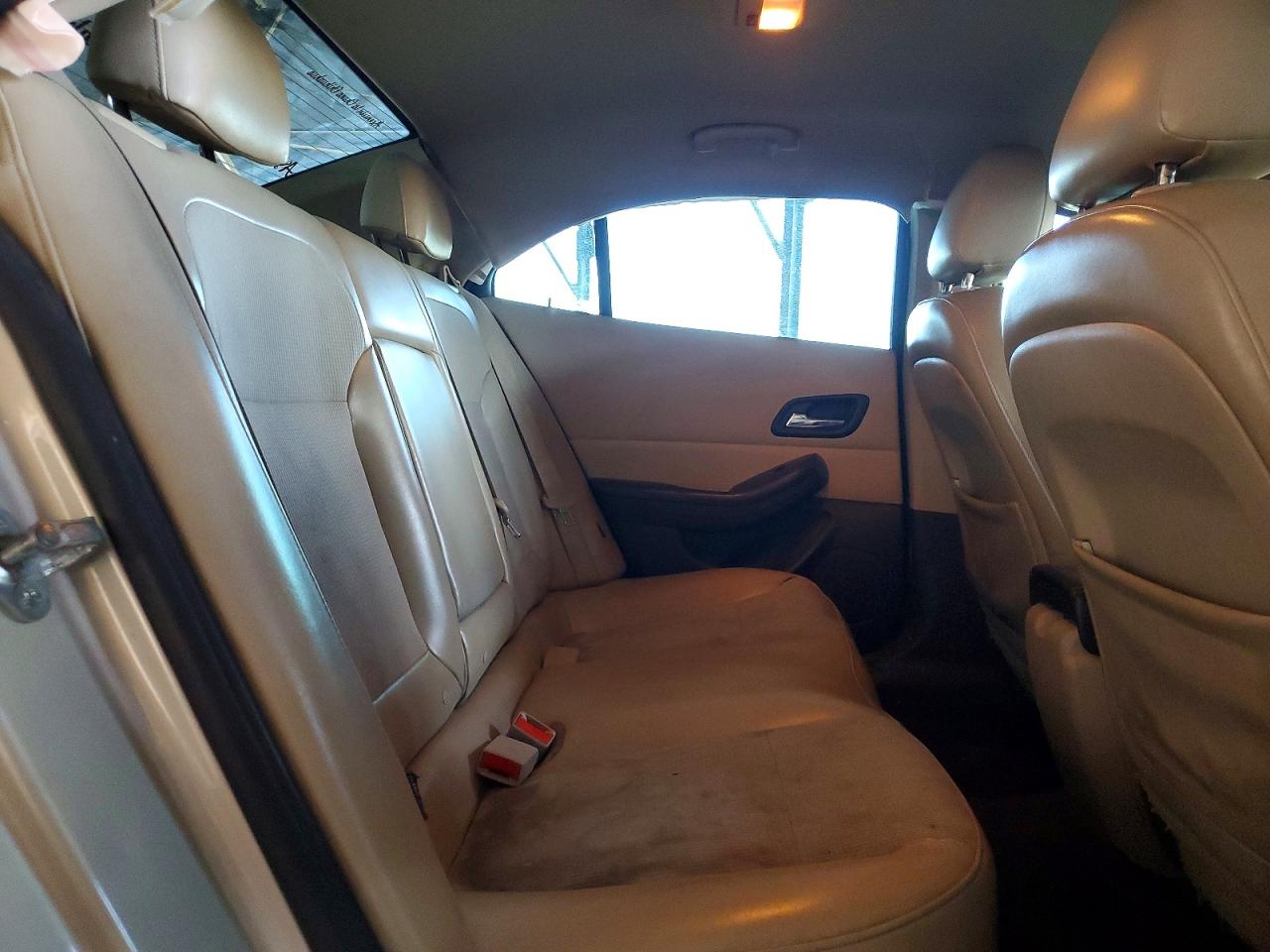 2013 Chevrolet Malibu 1lt Кремовый vin: 1G11C5SA8DF338904