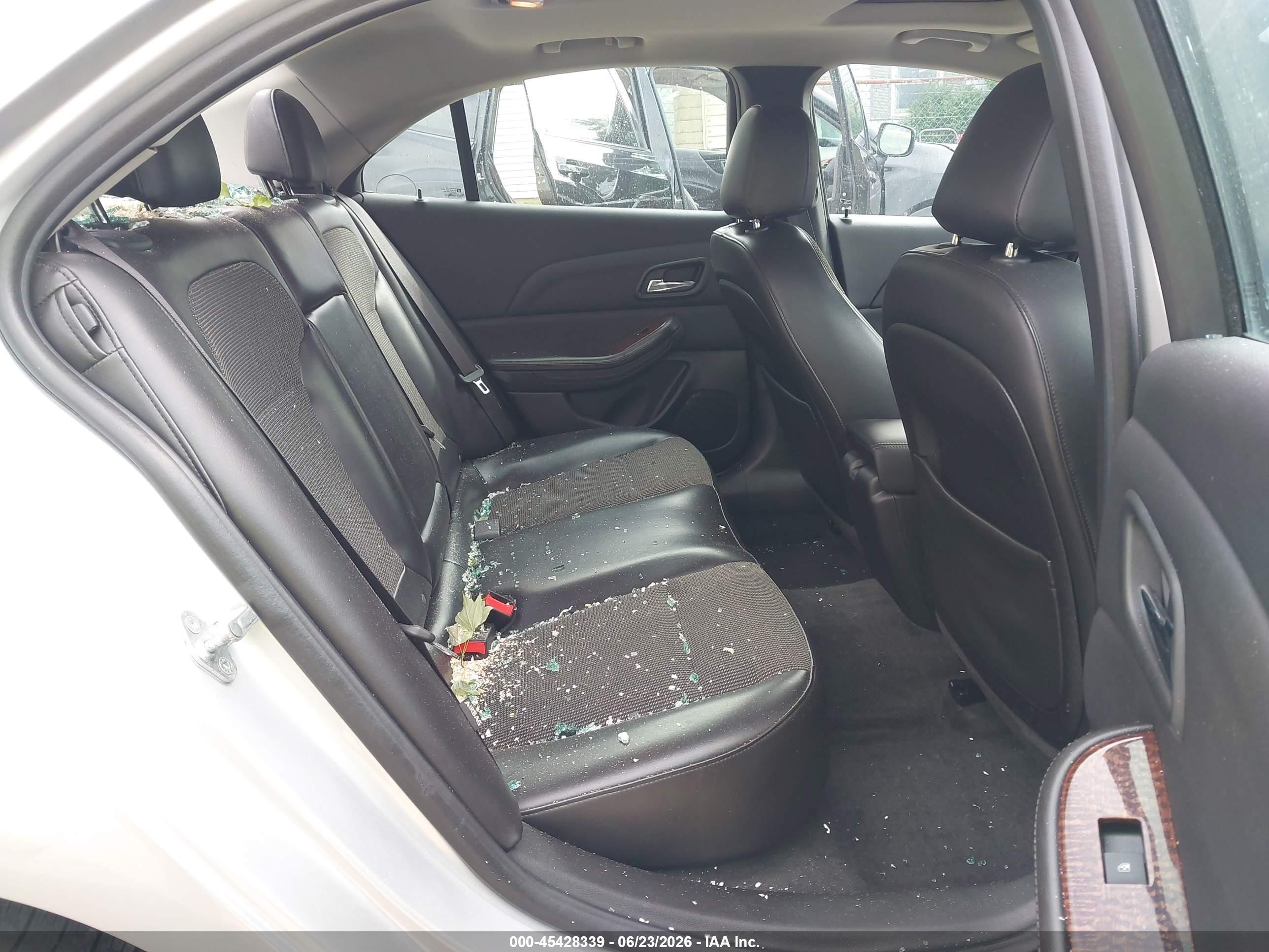 2013 Chevrolet Malibu 1lt Silver vin: 1G11C5SA8DF355010