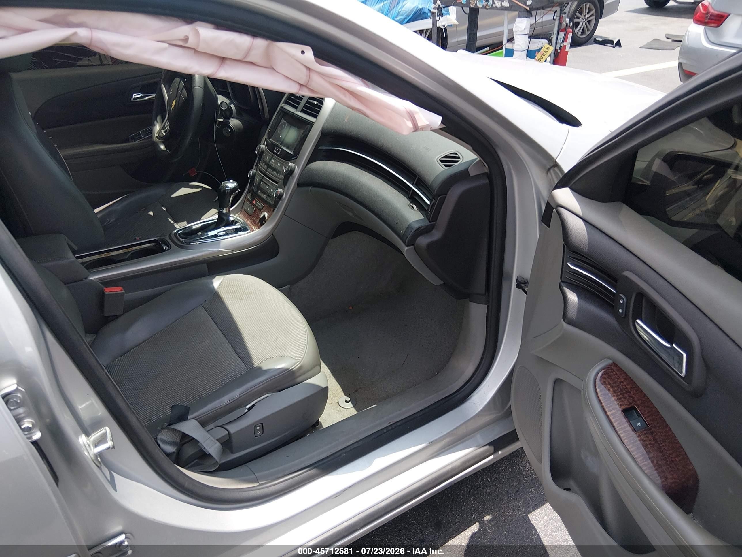 2013 Chevrolet Malibu 1lt Серебряный vin: 1G11C5SA9DF355792