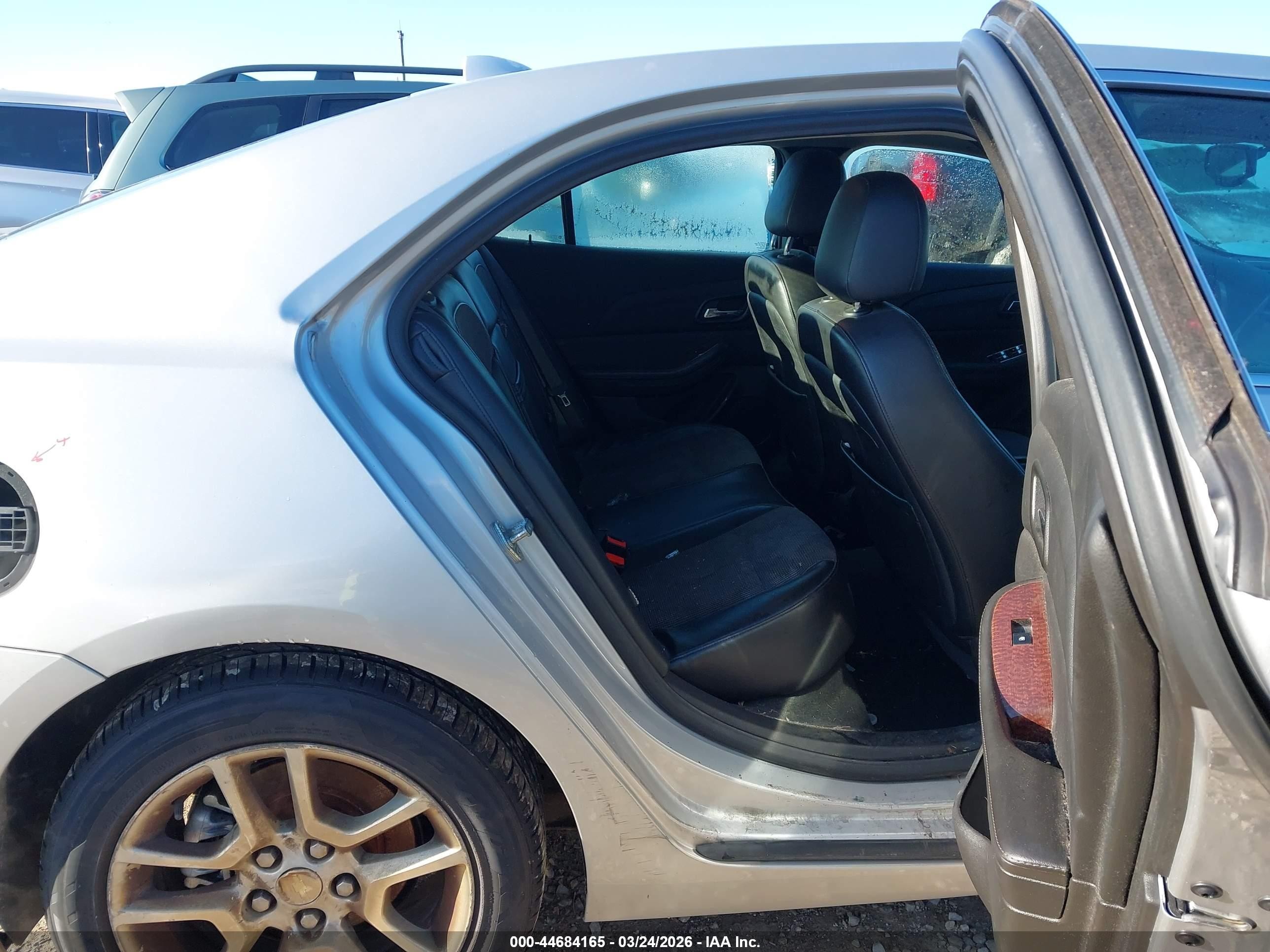 2013 Chevrolet Malibu 1lt Серебряный vin: 1G11C5SAXDF200006