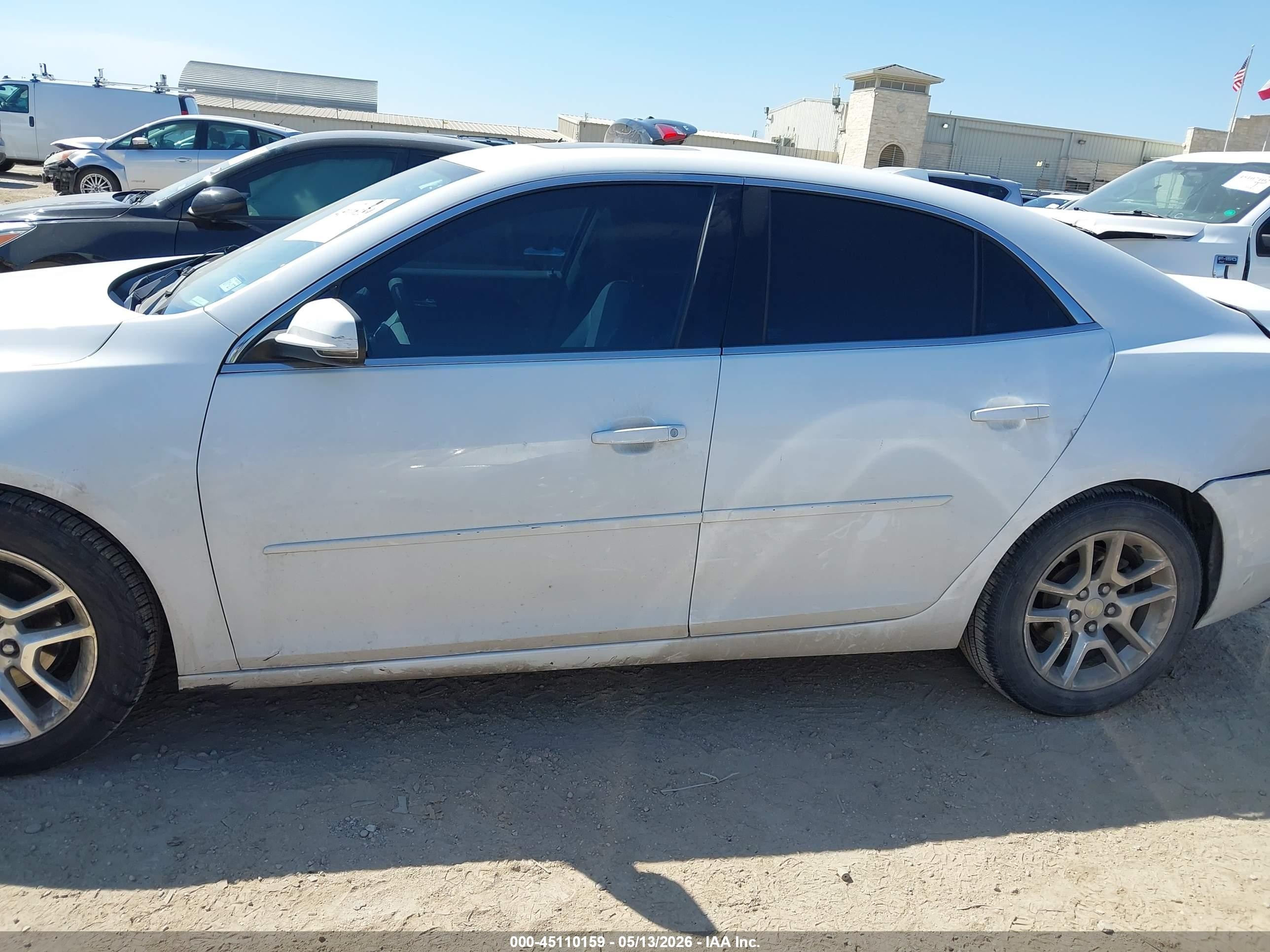 2014 Chevrolet Malibu 1lt White vin: 1G11C5SL0EF178729