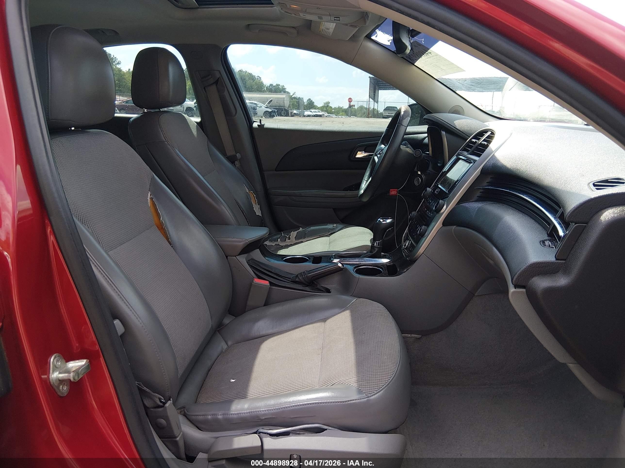 2014 Chevrolet Malibu 1lt Red vin: 1G11C5SL0EF241795