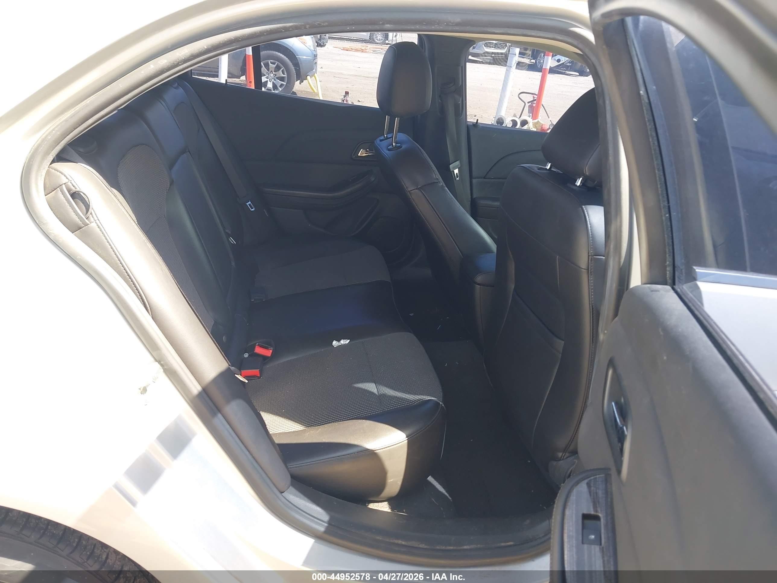 2014 Chevrolet Malibu 1lt Silver vin: 1G11C5SL0EF250268