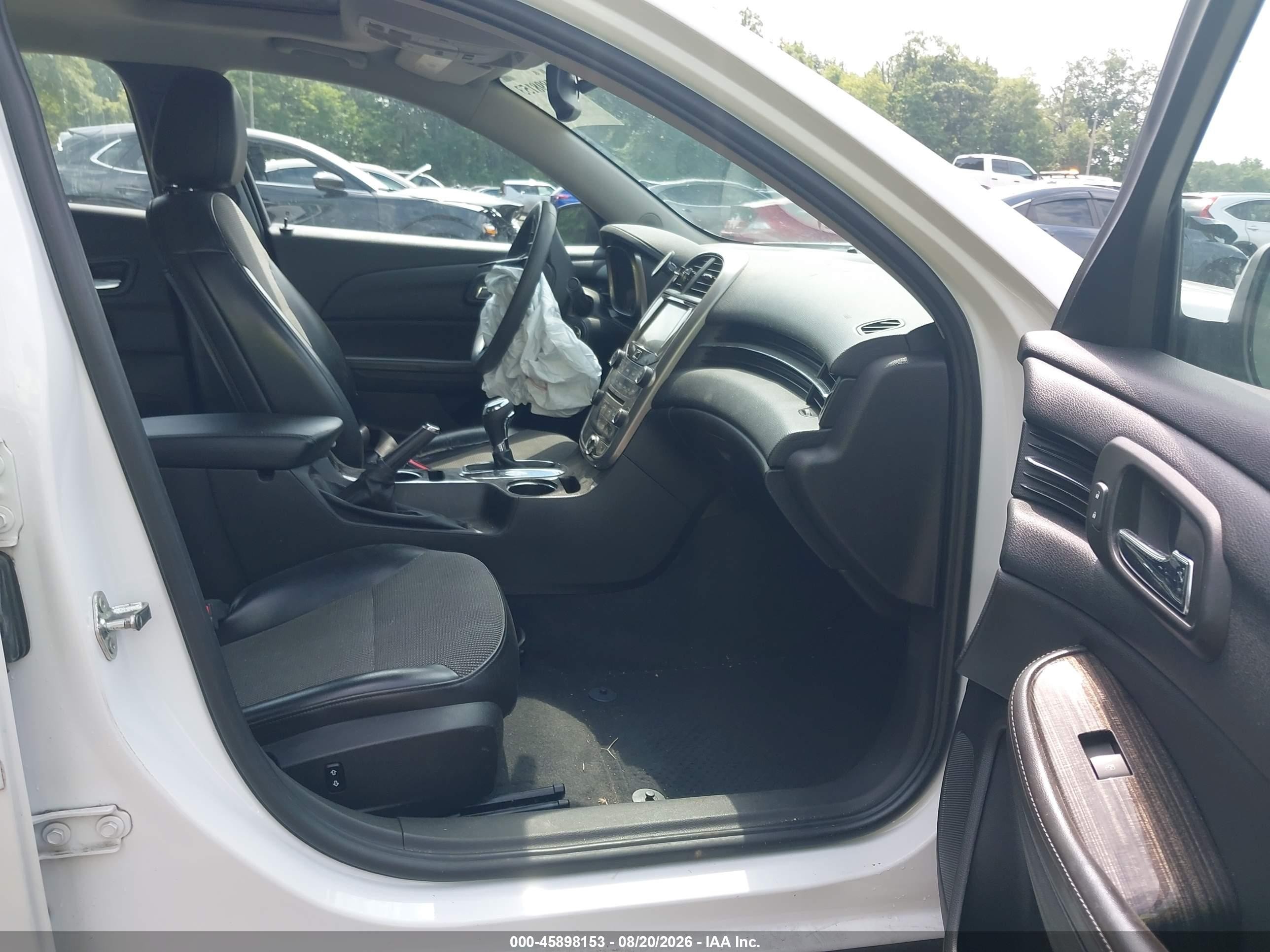 2015 Chevrolet Malibu 1lt White vin: 1G11C5SL0FF102008