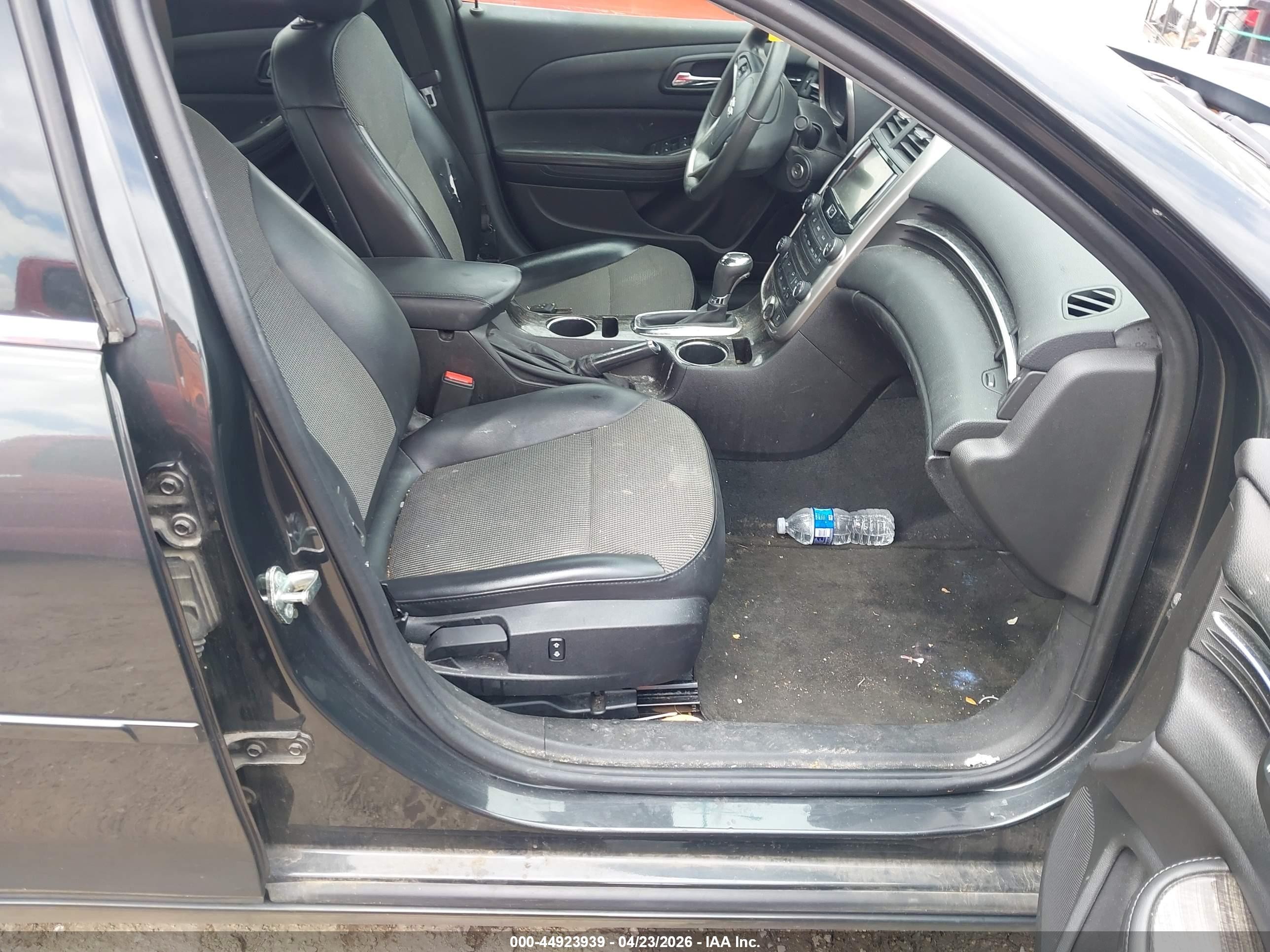 2015 Chevrolet Malibu 1lt Серый vin: 1G11C5SL0FF157235