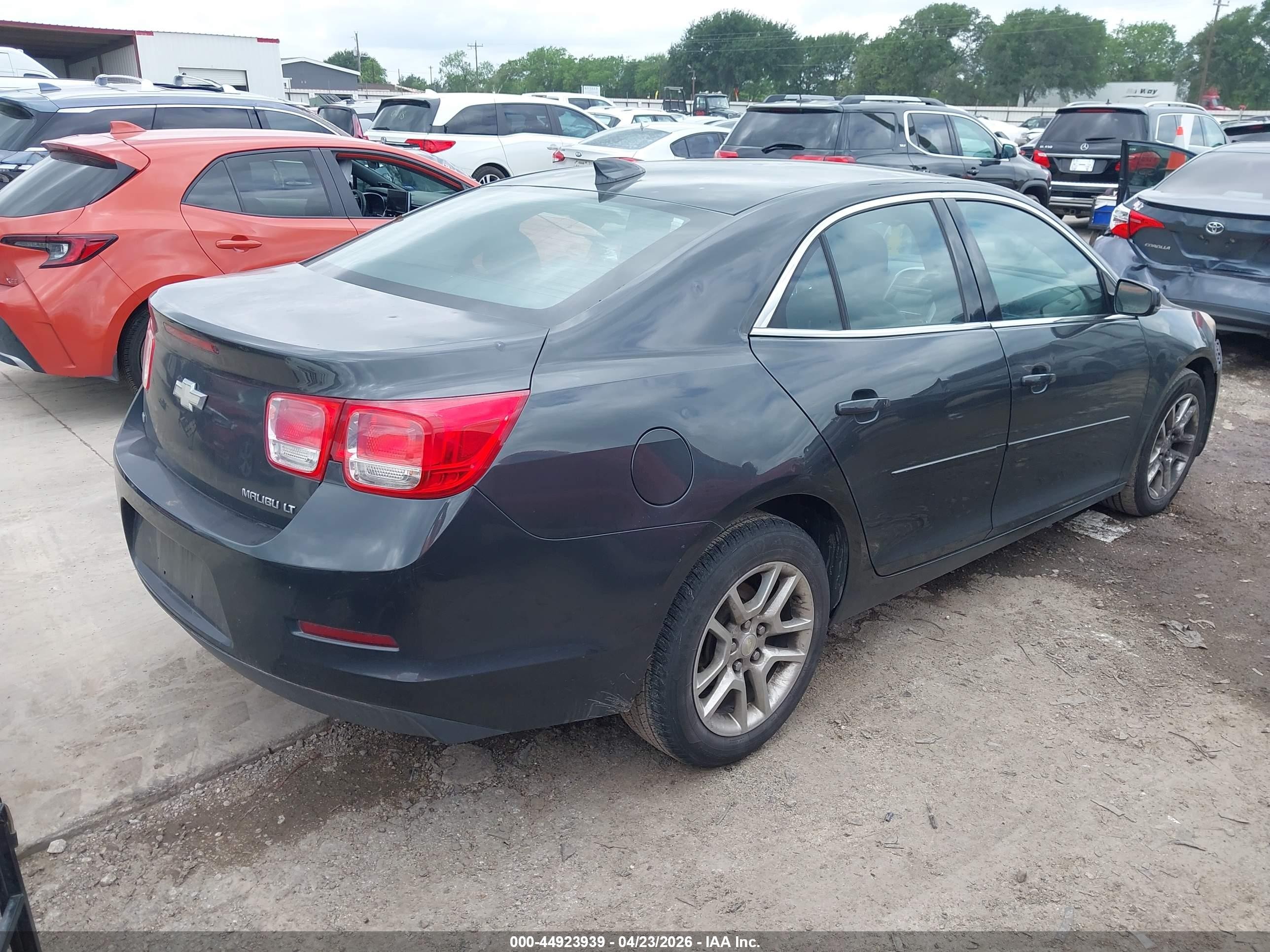 2015 Chevrolet Malibu 1lt Серый vin: 1G11C5SL0FF157235
