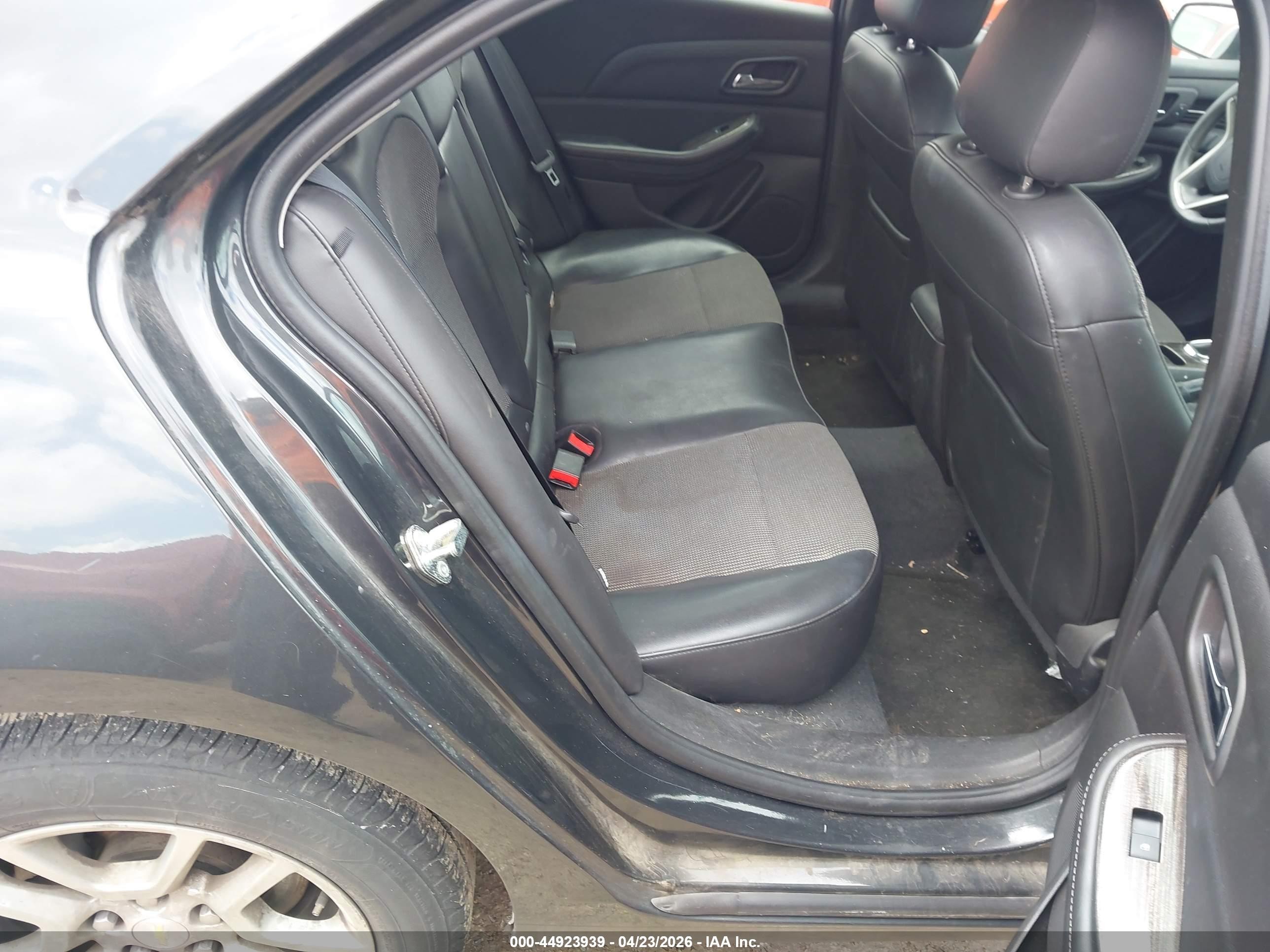 2015 Chevrolet Malibu 1lt Серый vin: 1G11C5SL0FF157235