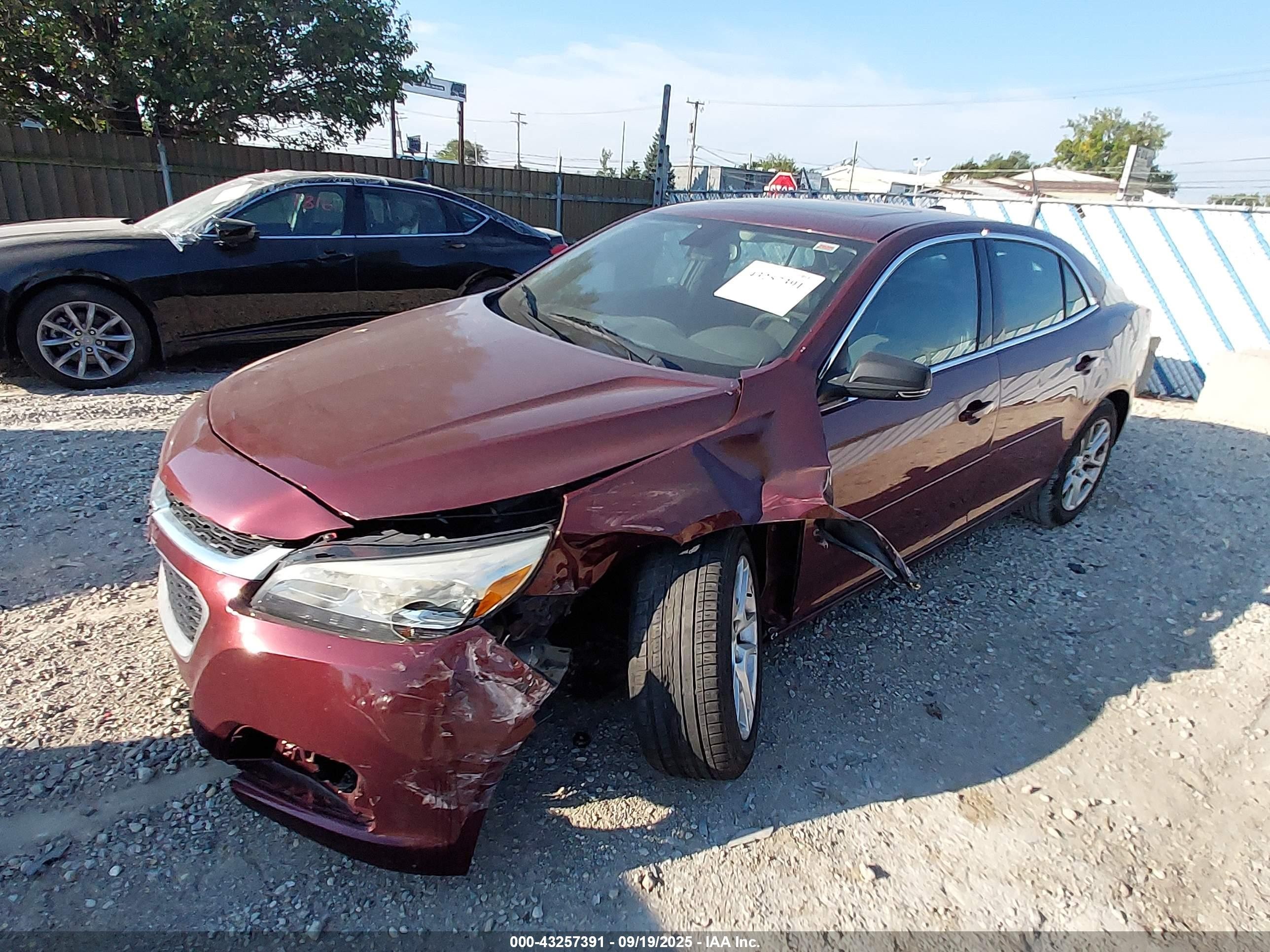 2015 Chevrolet Malibu 1lt Maroon vin: 1G11C5SL0FF169594