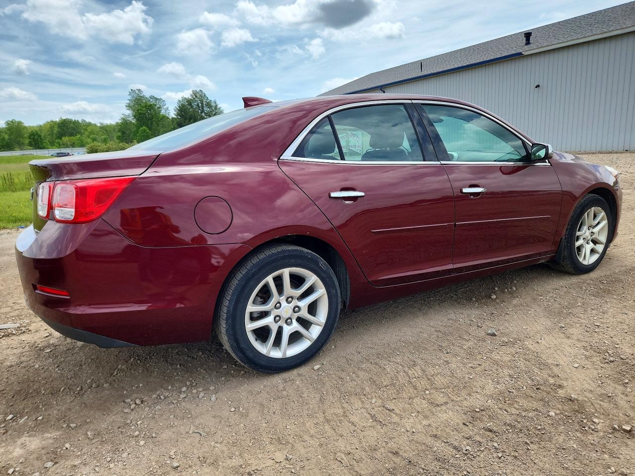 2015 Chevrolet Malibu 1lt Maroon vin: 1G11C5SL0FF353918