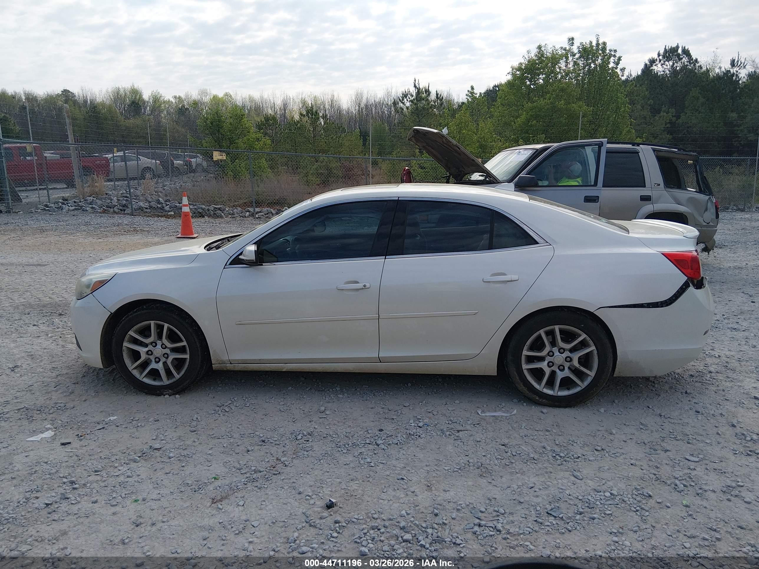 2014 Chevrolet Malibu 1lt Белый vin: 1G11C5SL1EF248870