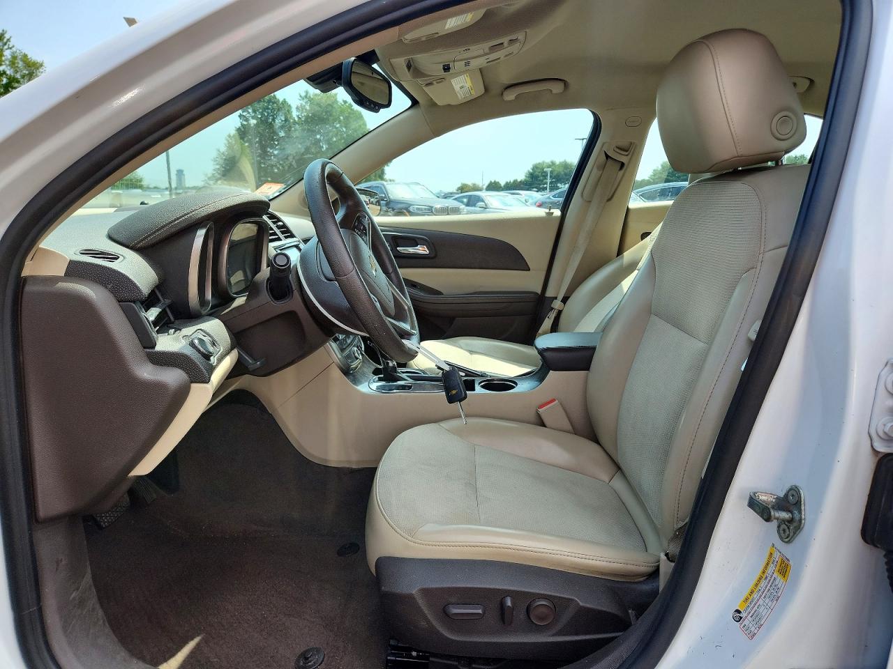 2014 Chevrolet Malibu 1lt White vin: 1G11C5SL1EU158985