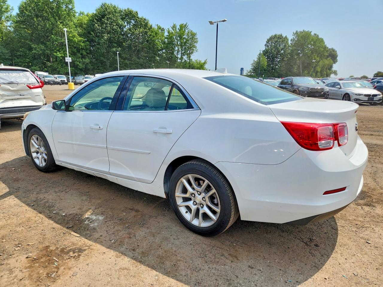 2014 Chevrolet Malibu 1lt White vin: 1G11C5SL1EU158985