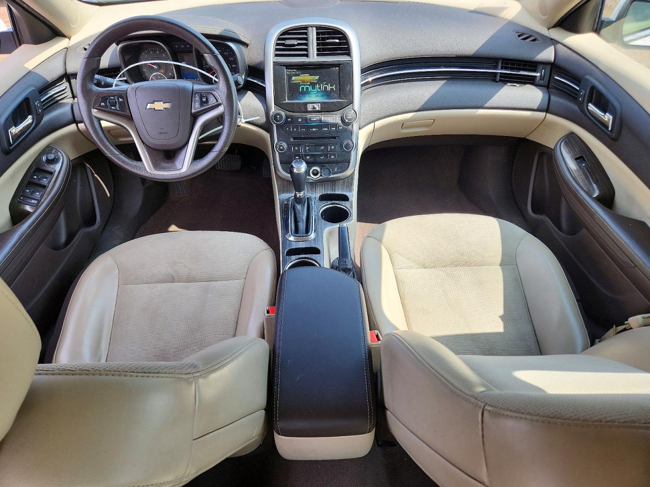 2014 Chevrolet Malibu 1lt White vin: 1G11C5SL1EU158985