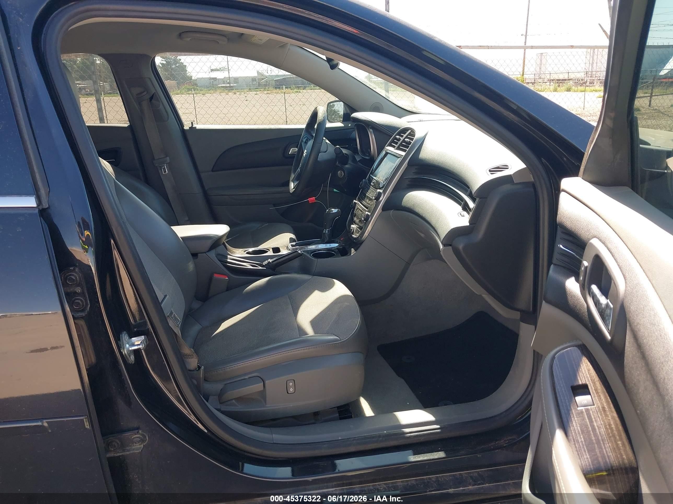 2015 Chevrolet Malibu 1lt Серый vin: 1G11C5SL1FF246201