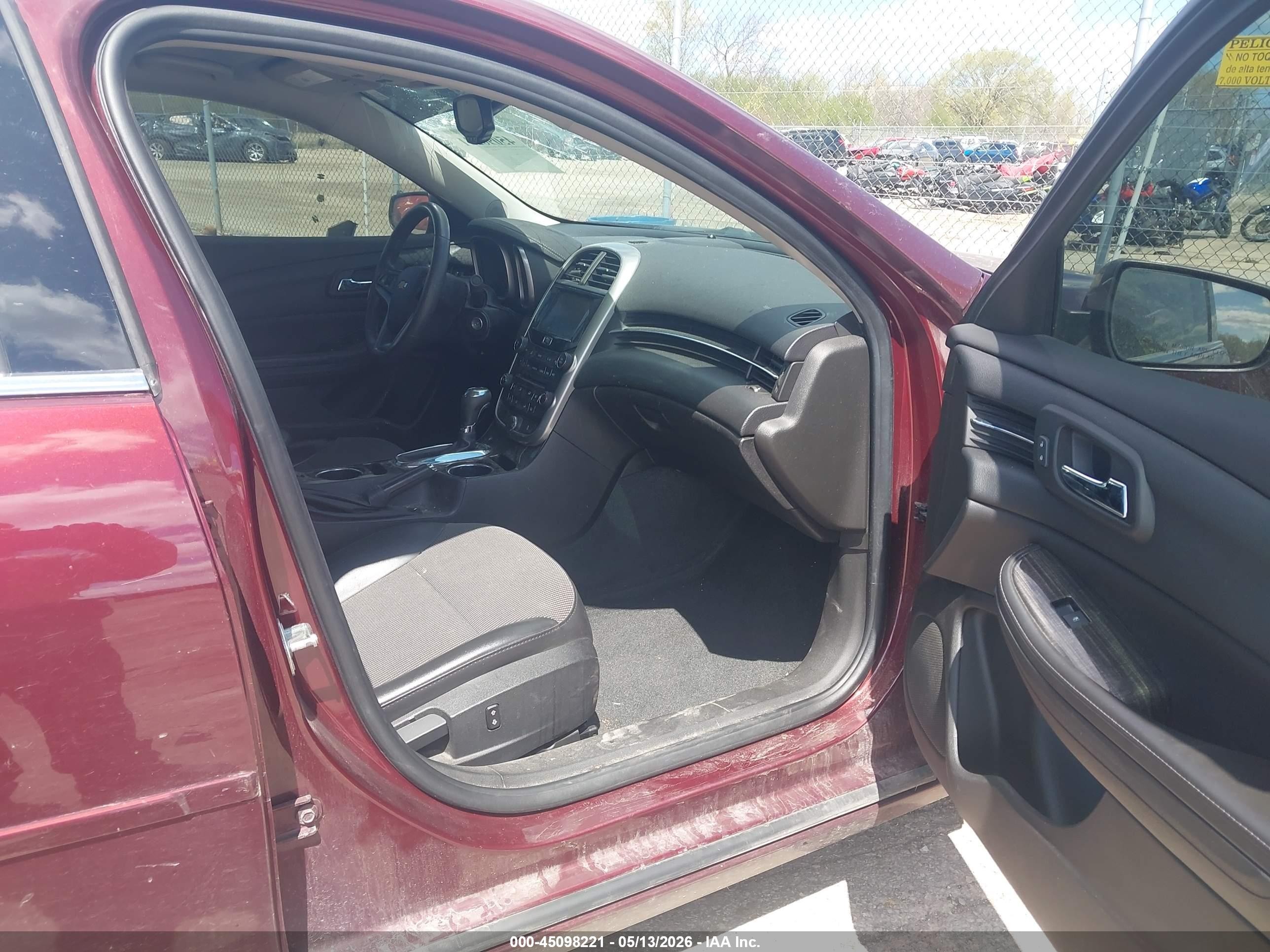 2015 Chevrolet Malibu 1lt Maroon vin: 1G11C5SL1FF274337