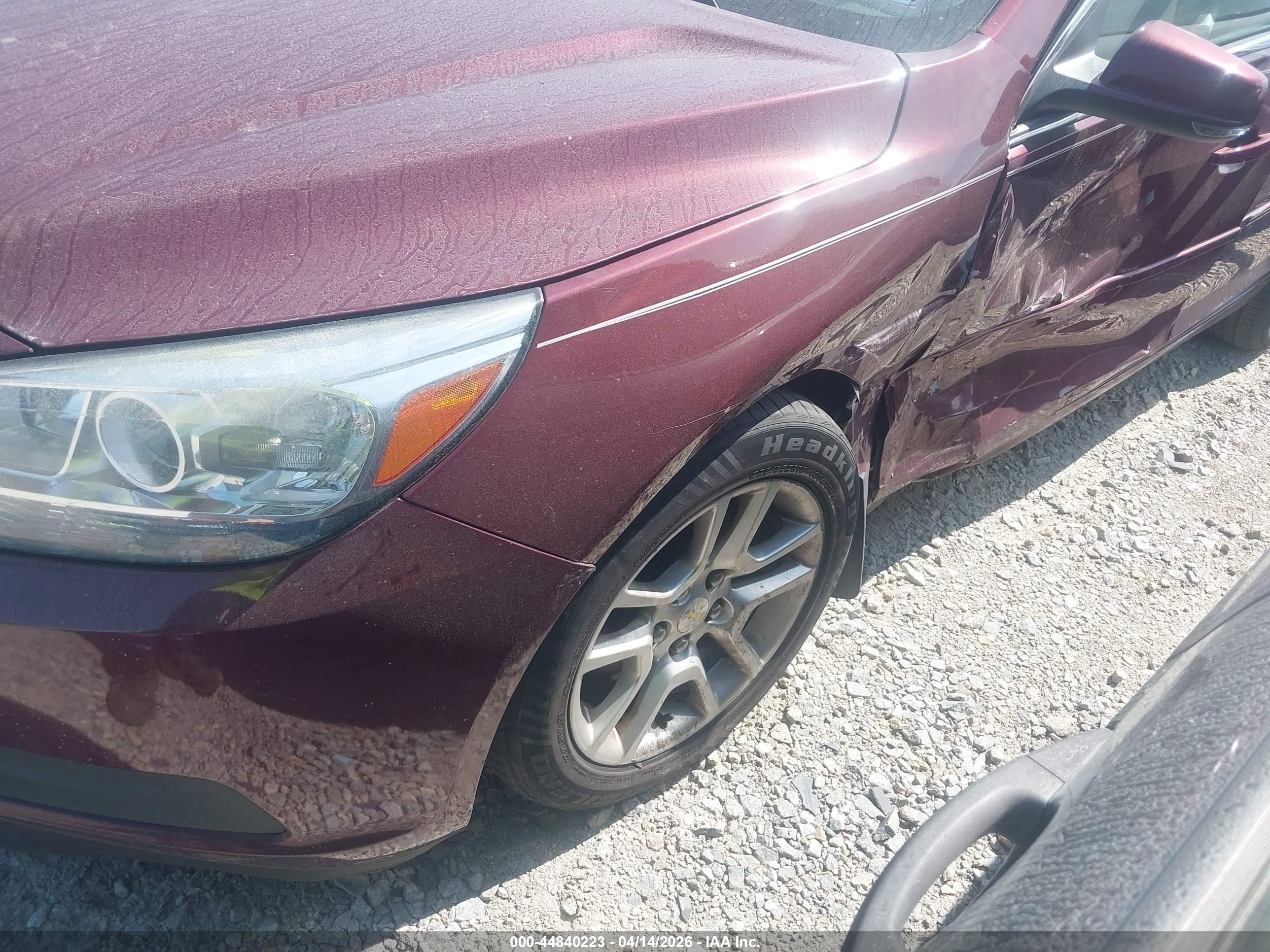 2015 Chevrolet Malibu 1lt Maroon vin: 1G11C5SL1FF284351