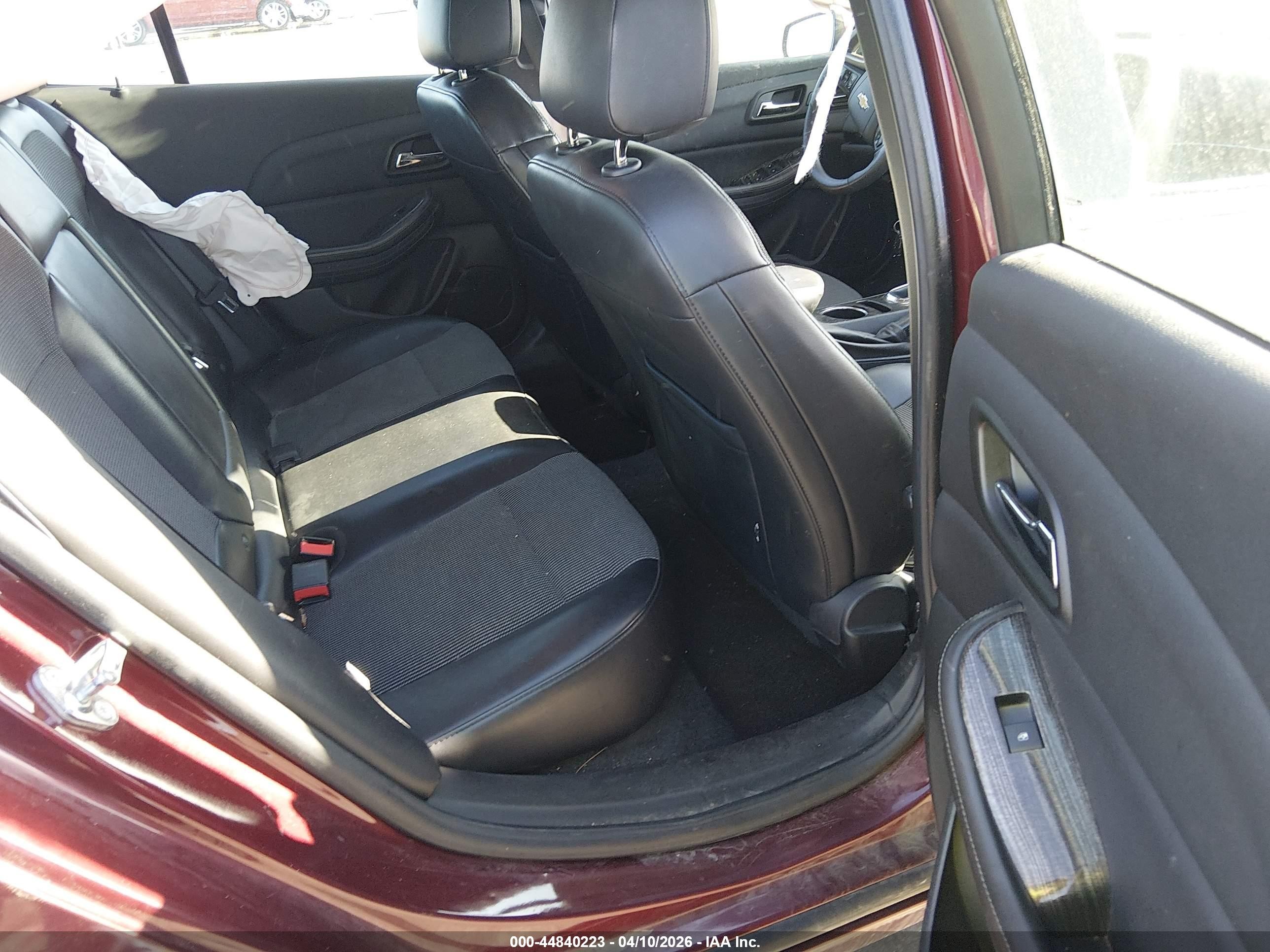 2015 Chevrolet Malibu 1lt Maroon vin: 1G11C5SL1FF284351