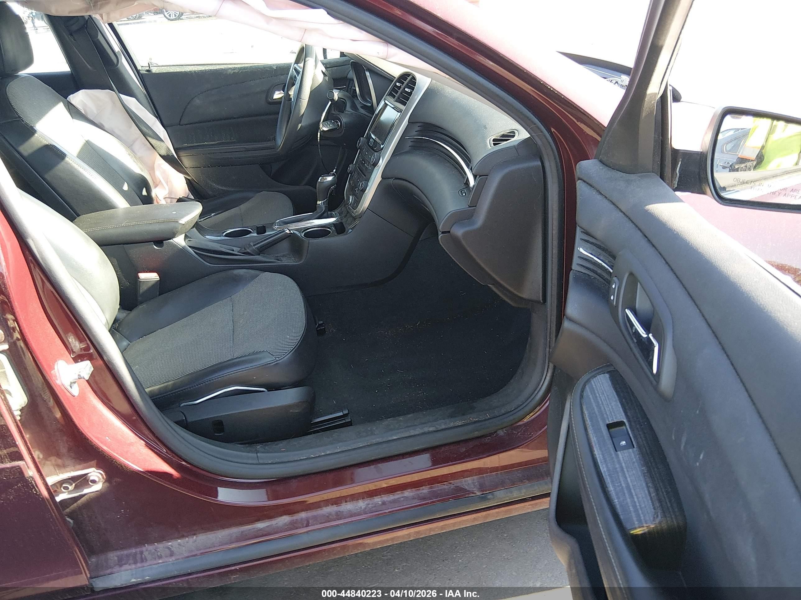 2015 Chevrolet Malibu 1lt Maroon vin: 1G11C5SL1FF284351