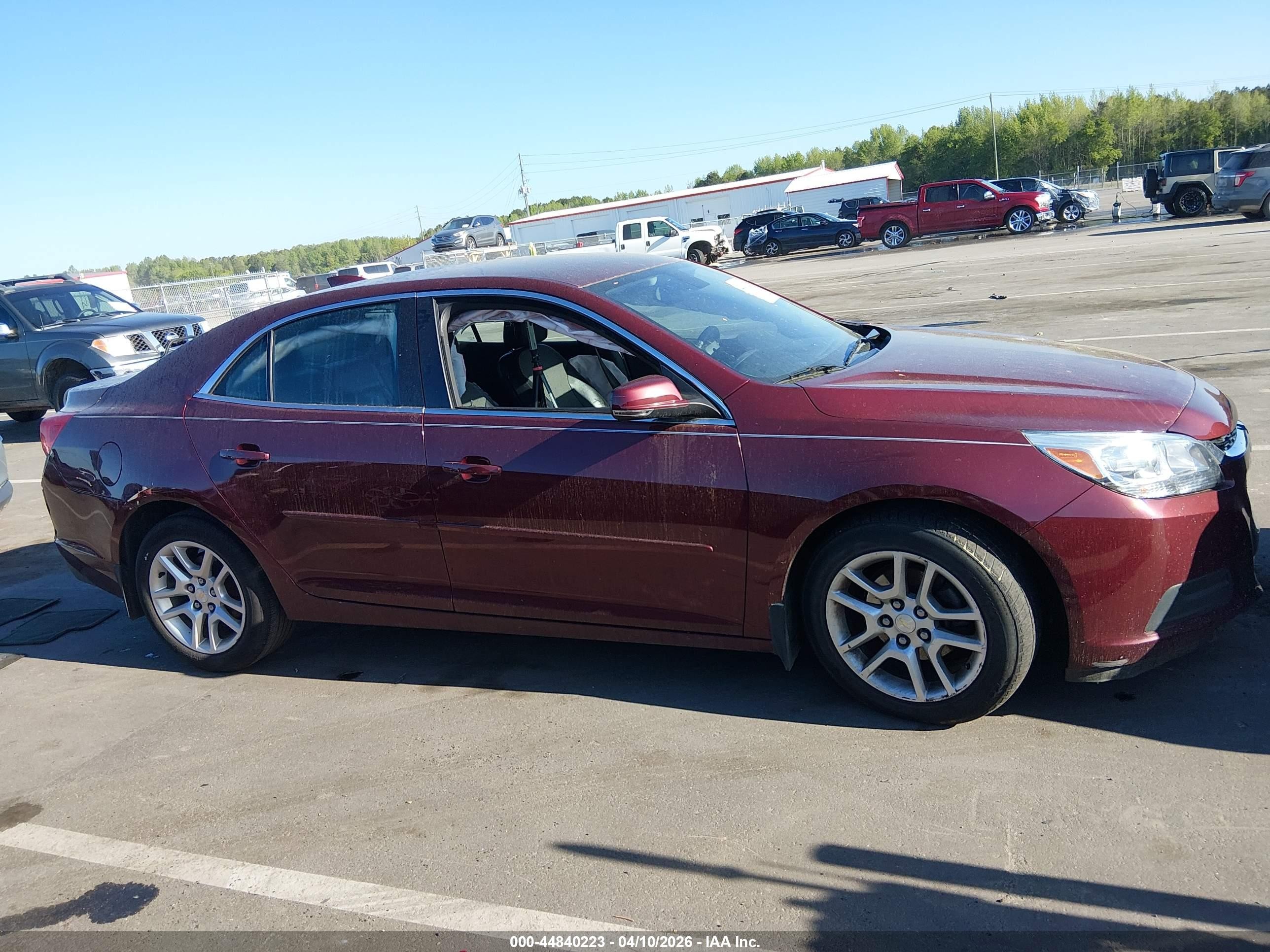 2015 Chevrolet Malibu 1lt Maroon vin: 1G11C5SL1FF284351