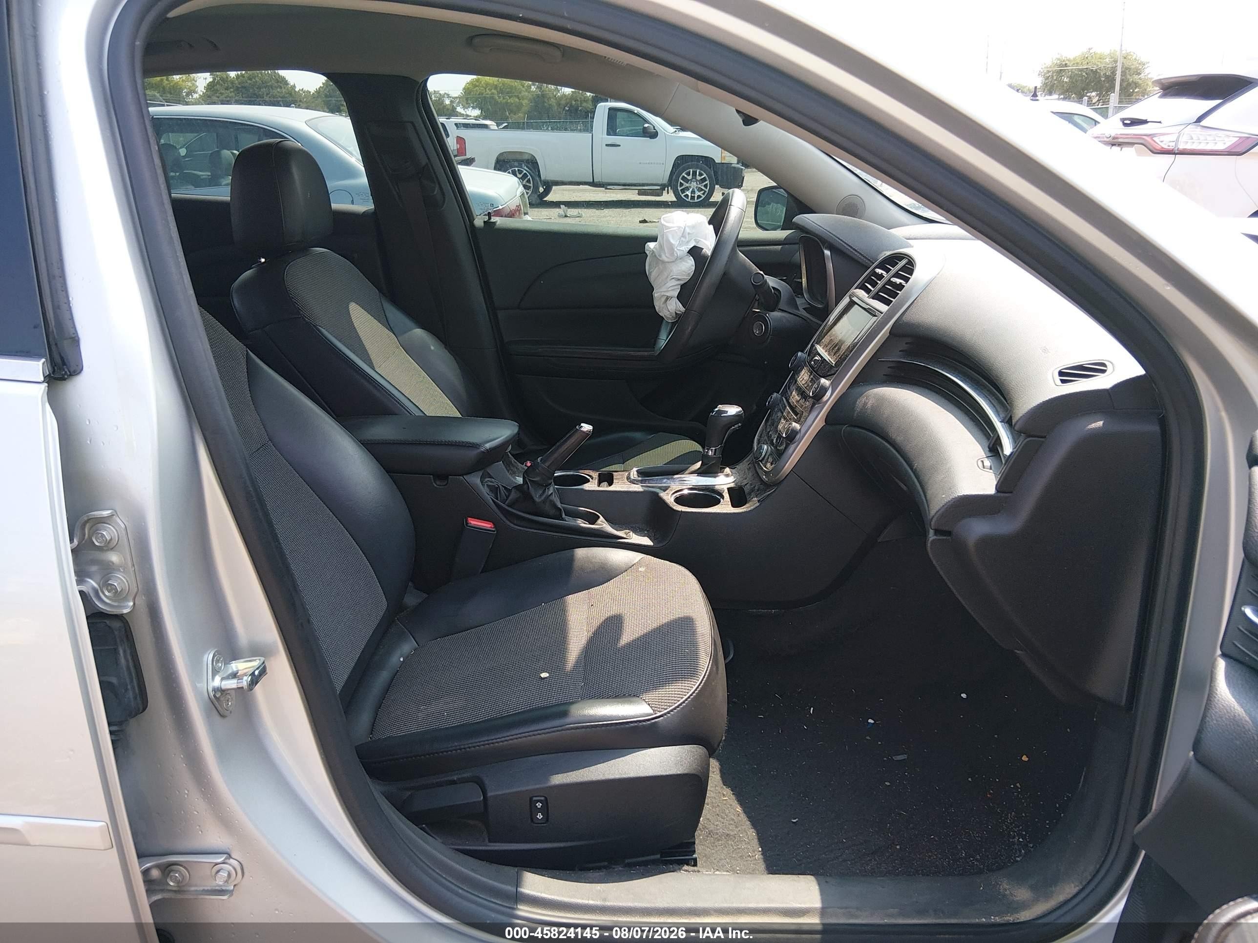 2015 Chevrolet Malibu 1lt Серебряный vin: 1G11C5SL1FF300497
