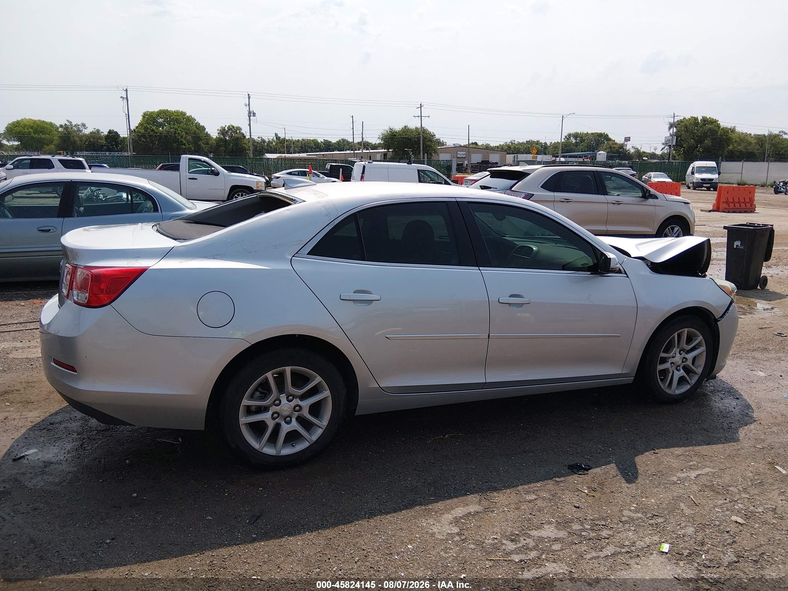 2015 Chevrolet Malibu 1lt Серебряный vin: 1G11C5SL1FF300497