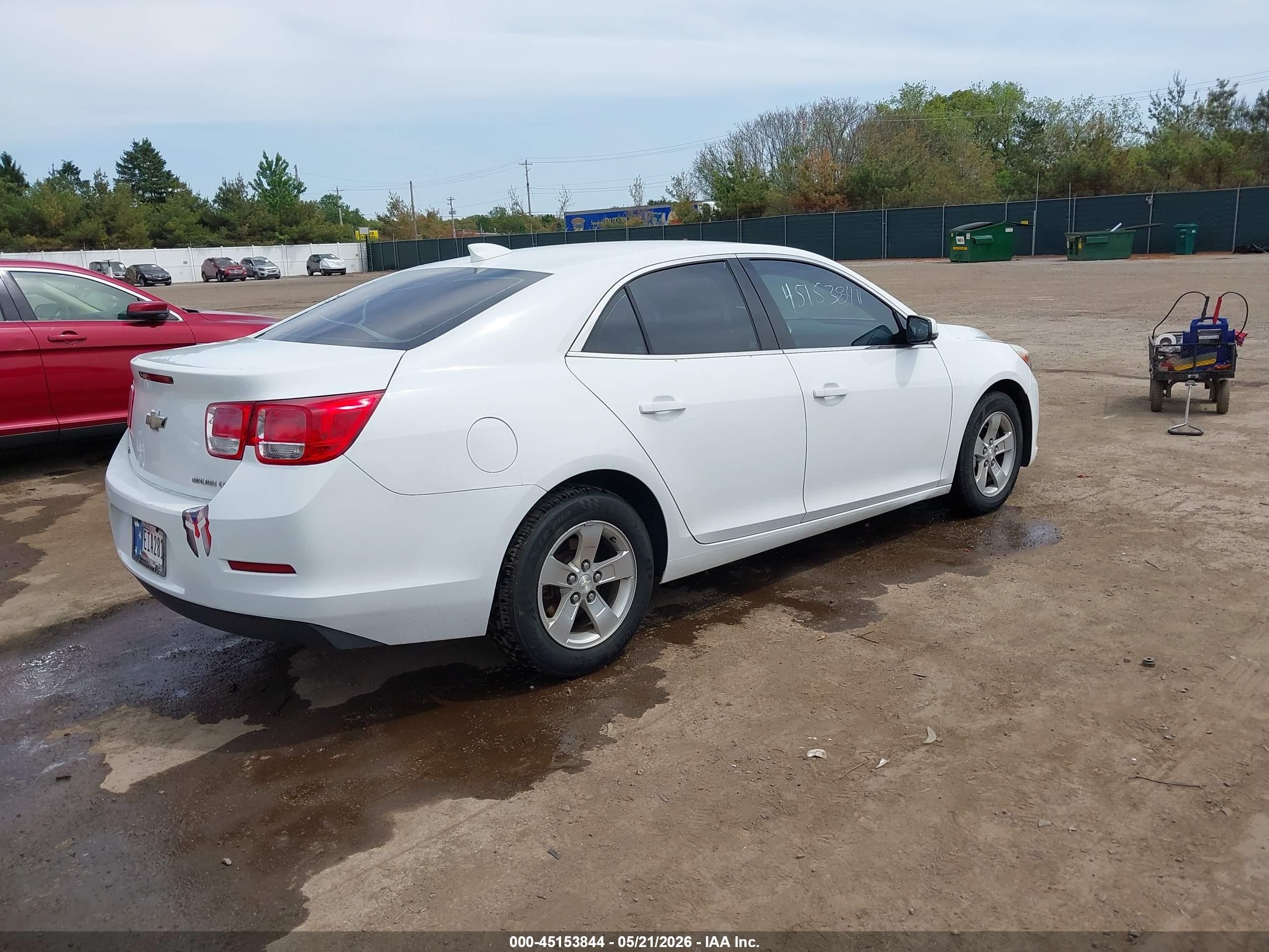 2015 Chevrolet Malibu 1lt Белый vin: 1G11C5SL1FU119041