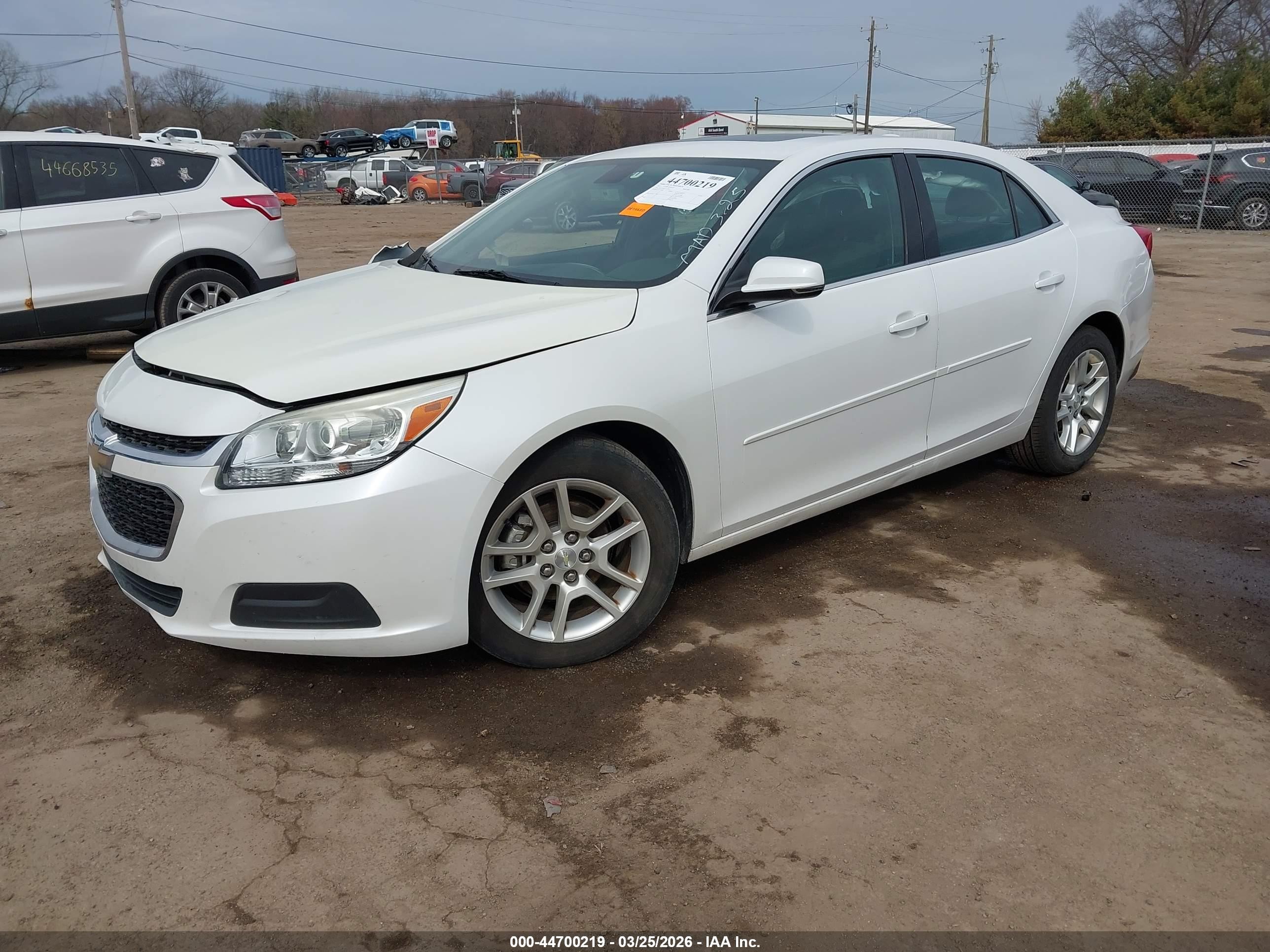 2015 Chevrolet Malibu 1lt Белый vin: 1G11C5SL1FU119931