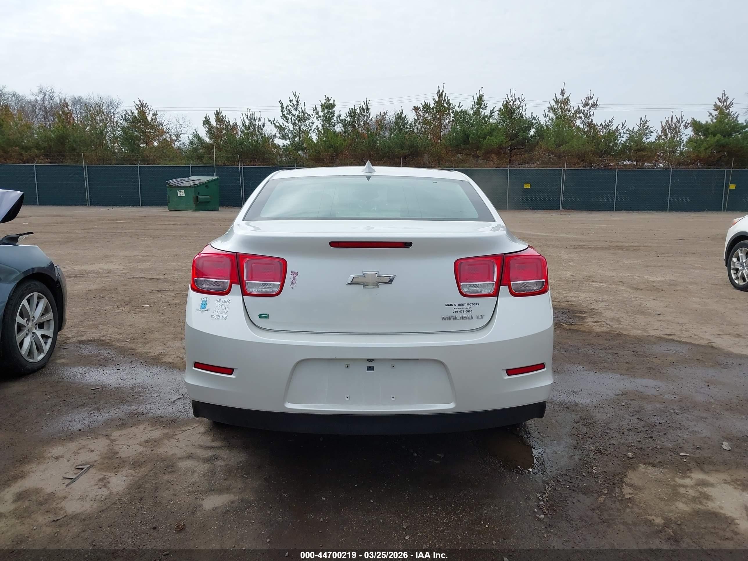 2015 Chevrolet Malibu 1lt Белый vin: 1G11C5SL1FU119931