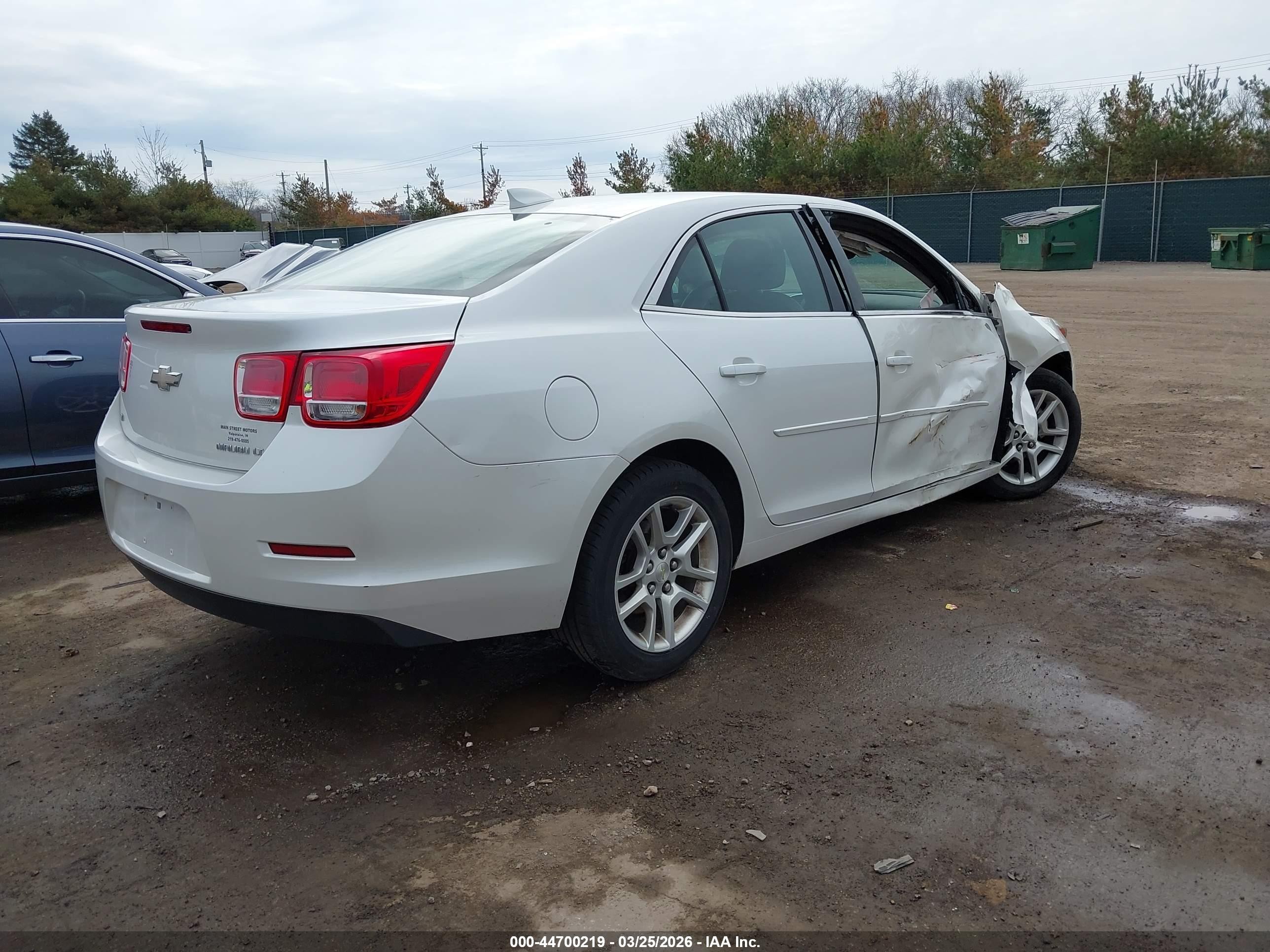 2015 Chevrolet Malibu 1lt Белый vin: 1G11C5SL1FU119931