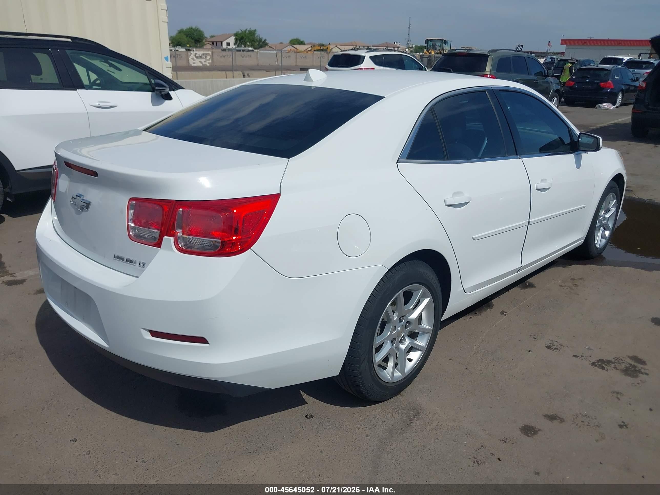 2014 Chevrolet Malibu 1lt White vin: 1G11C5SL2EF139317
