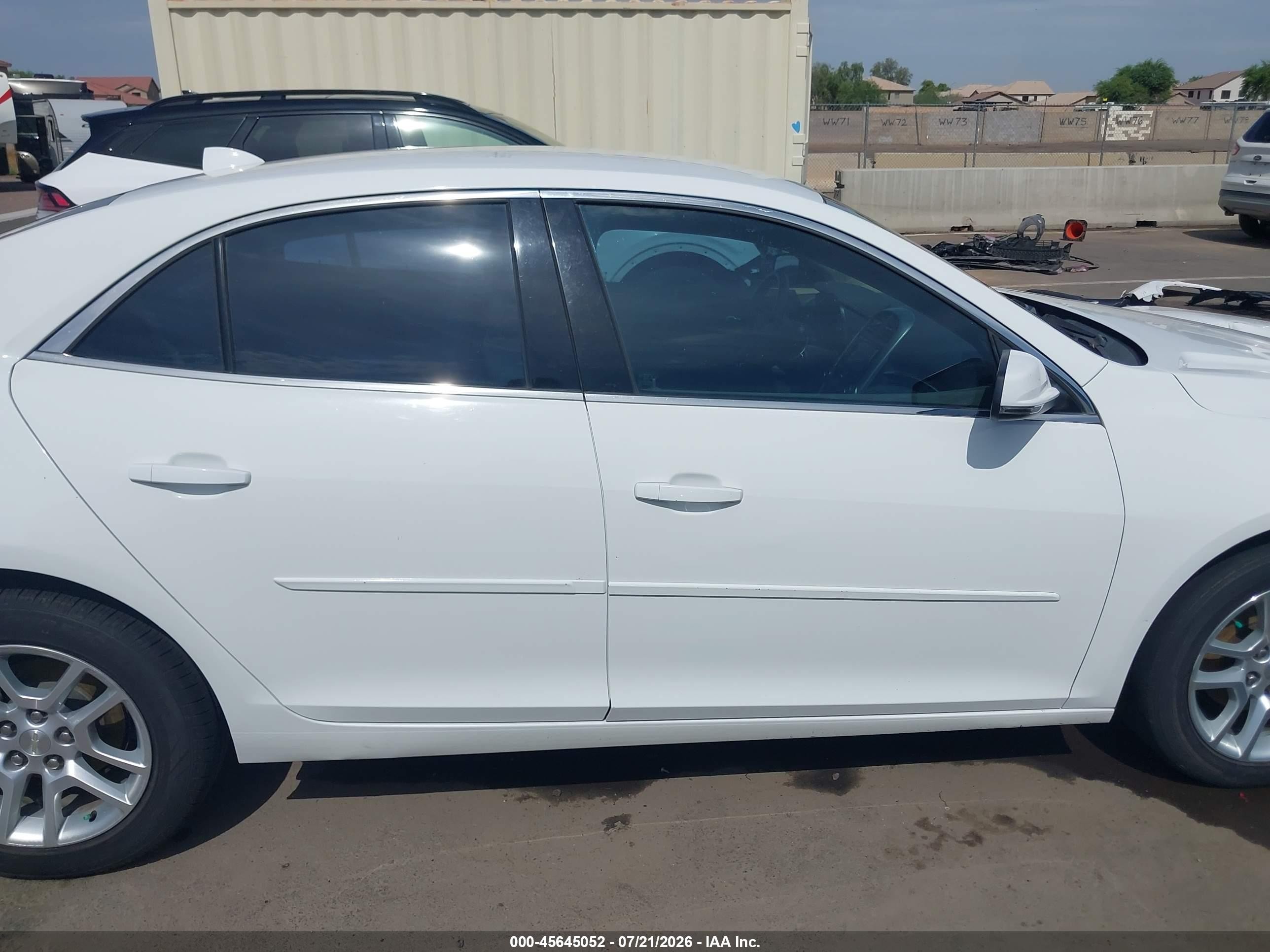 2014 Chevrolet Malibu 1lt White vin: 1G11C5SL2EF139317