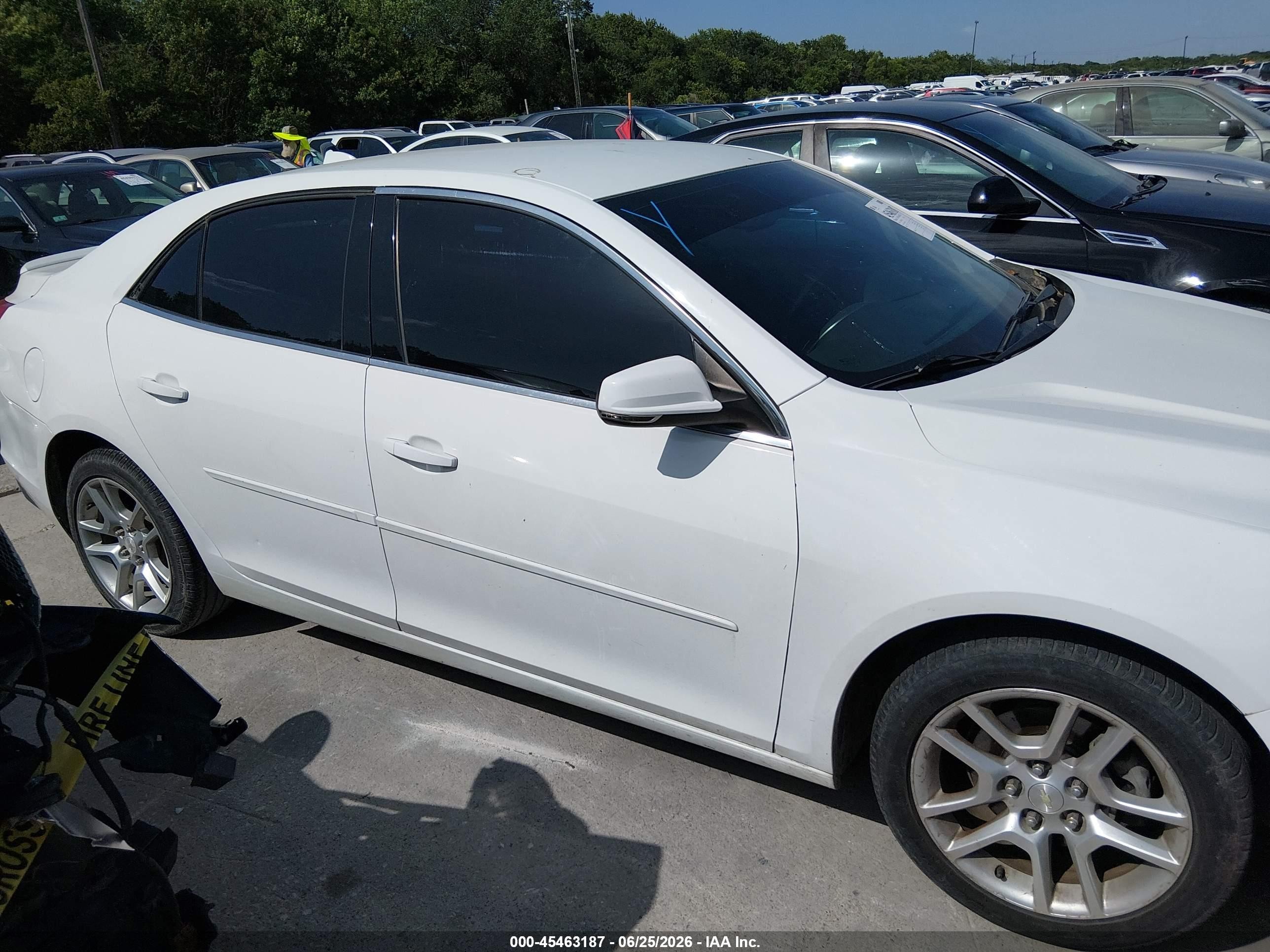 2014 Chevrolet Malibu 1lt White vin: 1G11C5SL2EF155629