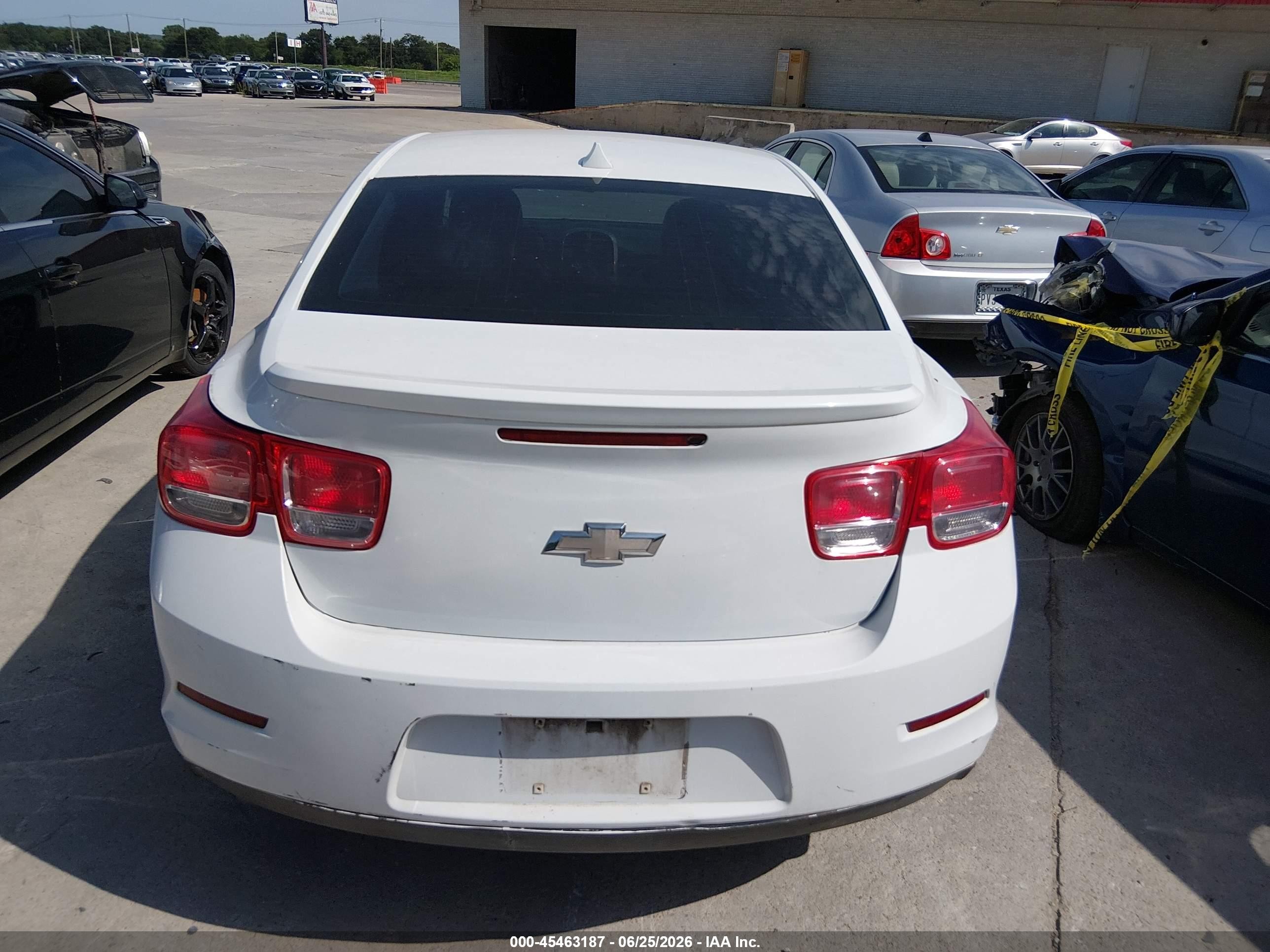 2014 Chevrolet Malibu 1lt White vin: 1G11C5SL2EF155629