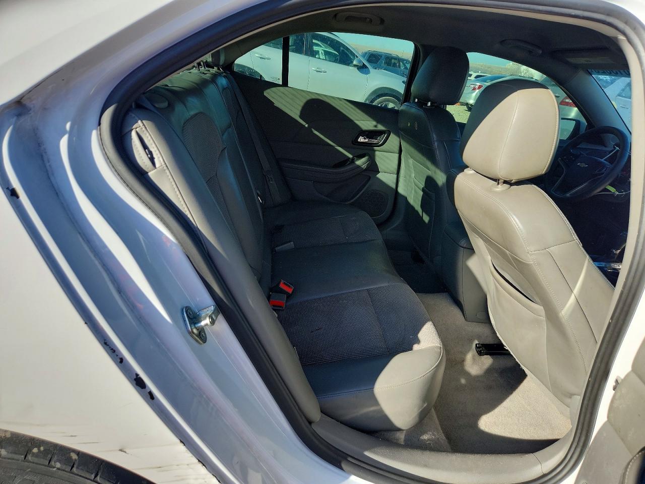 2014 Chevrolet Malibu 1lt White vin: 1G11C5SL2EF187612