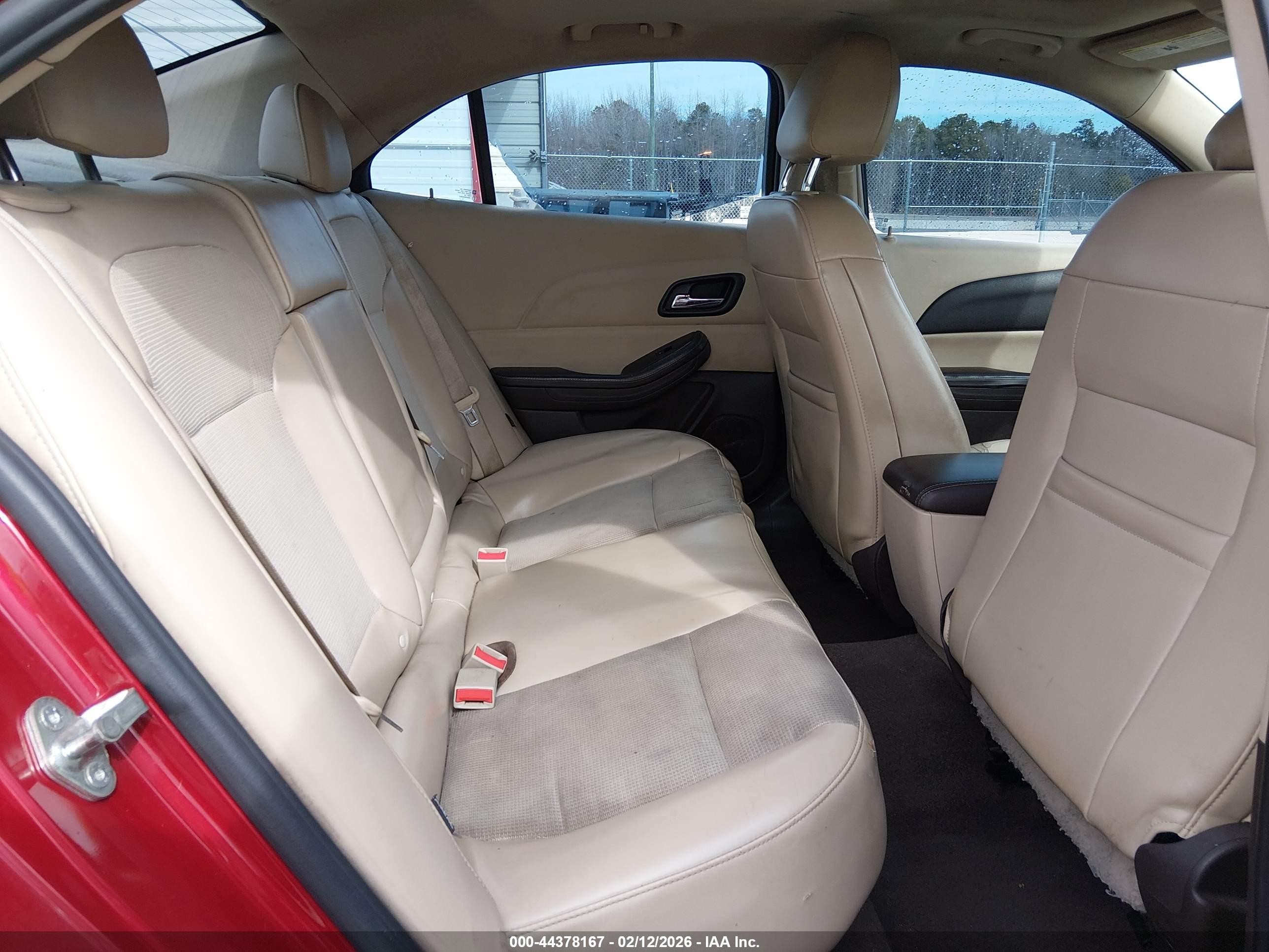 2014 Chevrolet Malibu 1lt Красный vin: 1G11C5SL2EF191255