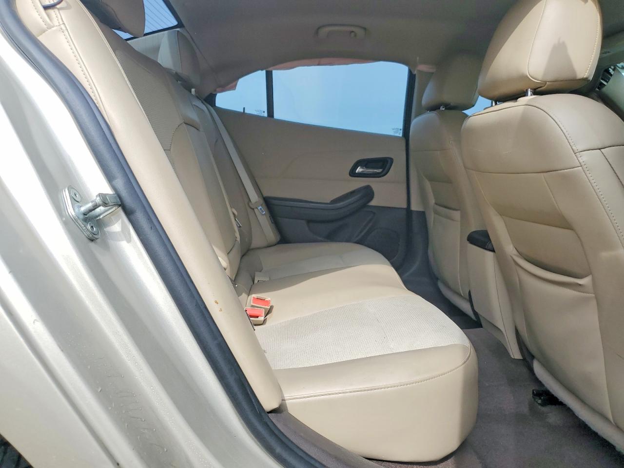 2014 Chevrolet Malibu 1lt Gold vin: 1G11C5SL2EF201900