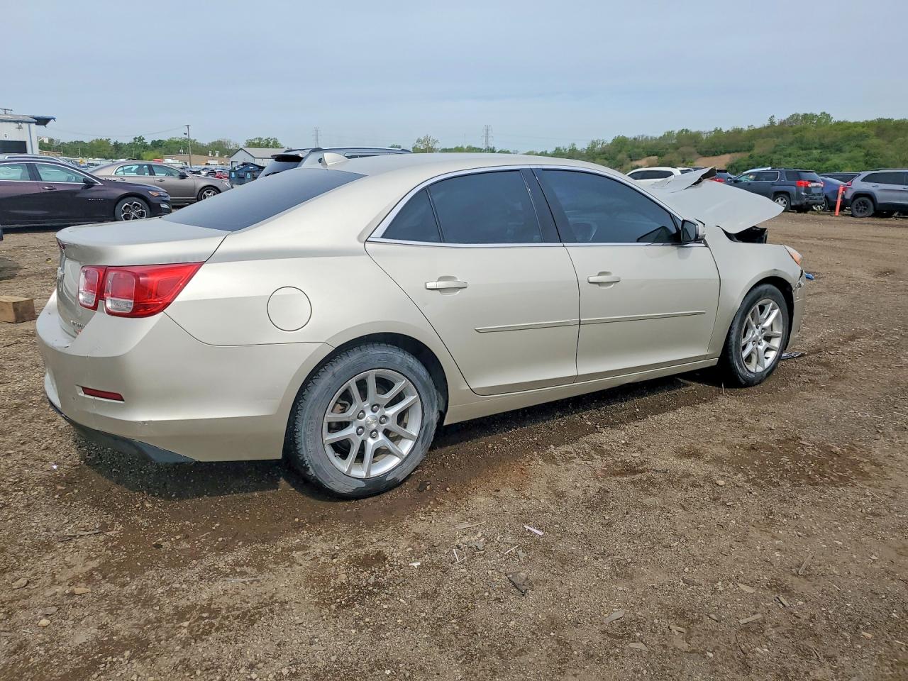 2014 Chevrolet Malibu 1lt Gold vin: 1G11C5SL2EF201900