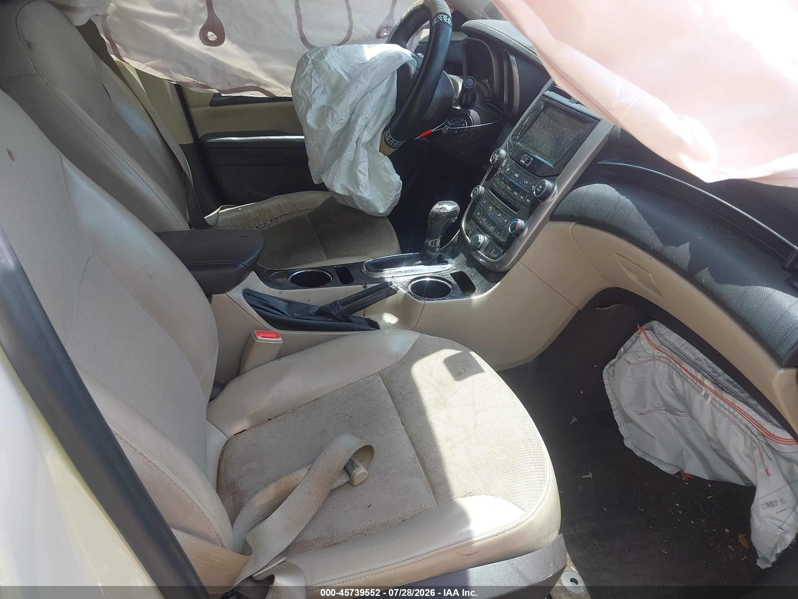 2014 Chevrolet Malibu 1lt White vin: 1G11C5SL2EF214520