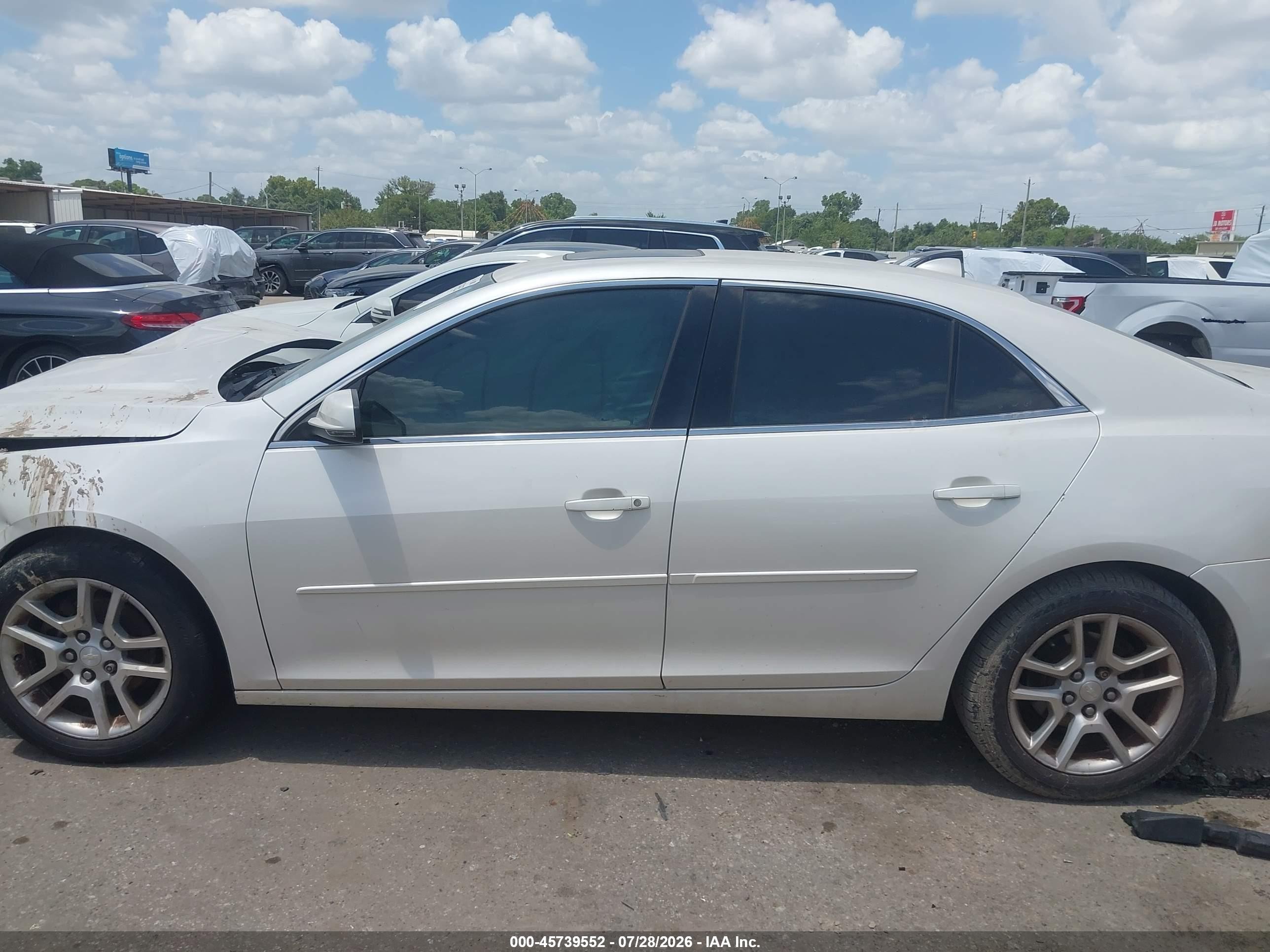 2014 Chevrolet Malibu 1lt White vin: 1G11C5SL2EF214520