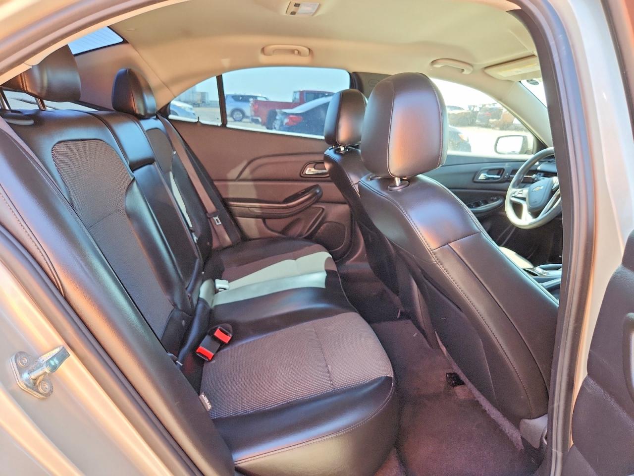 2014 Chevrolet Malibu 1lt Silver vin: 1G11C5SL2EF275513