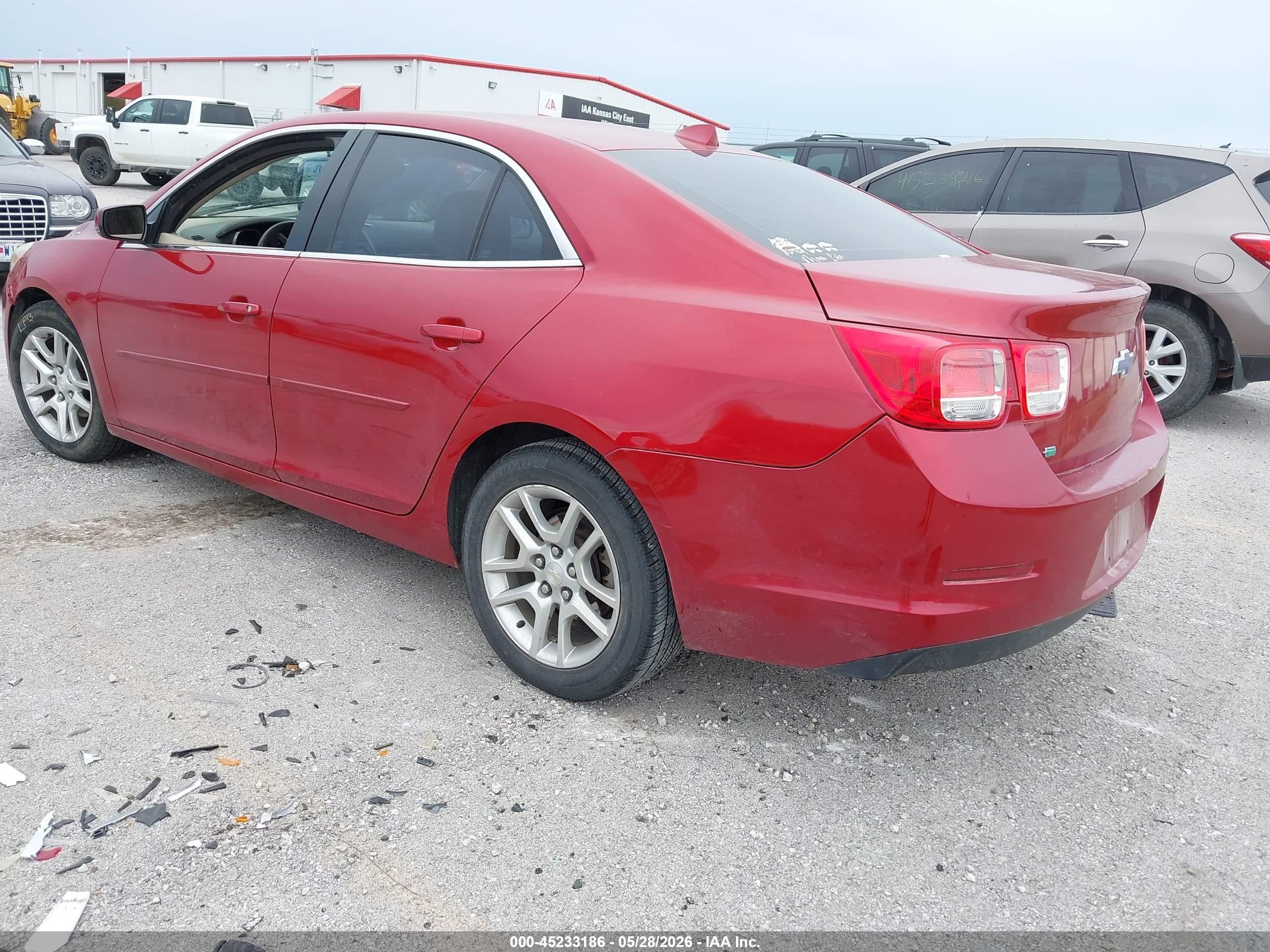 2014 Chevrolet Malibu 1lt Red vin: 1G11C5SL2EF291615