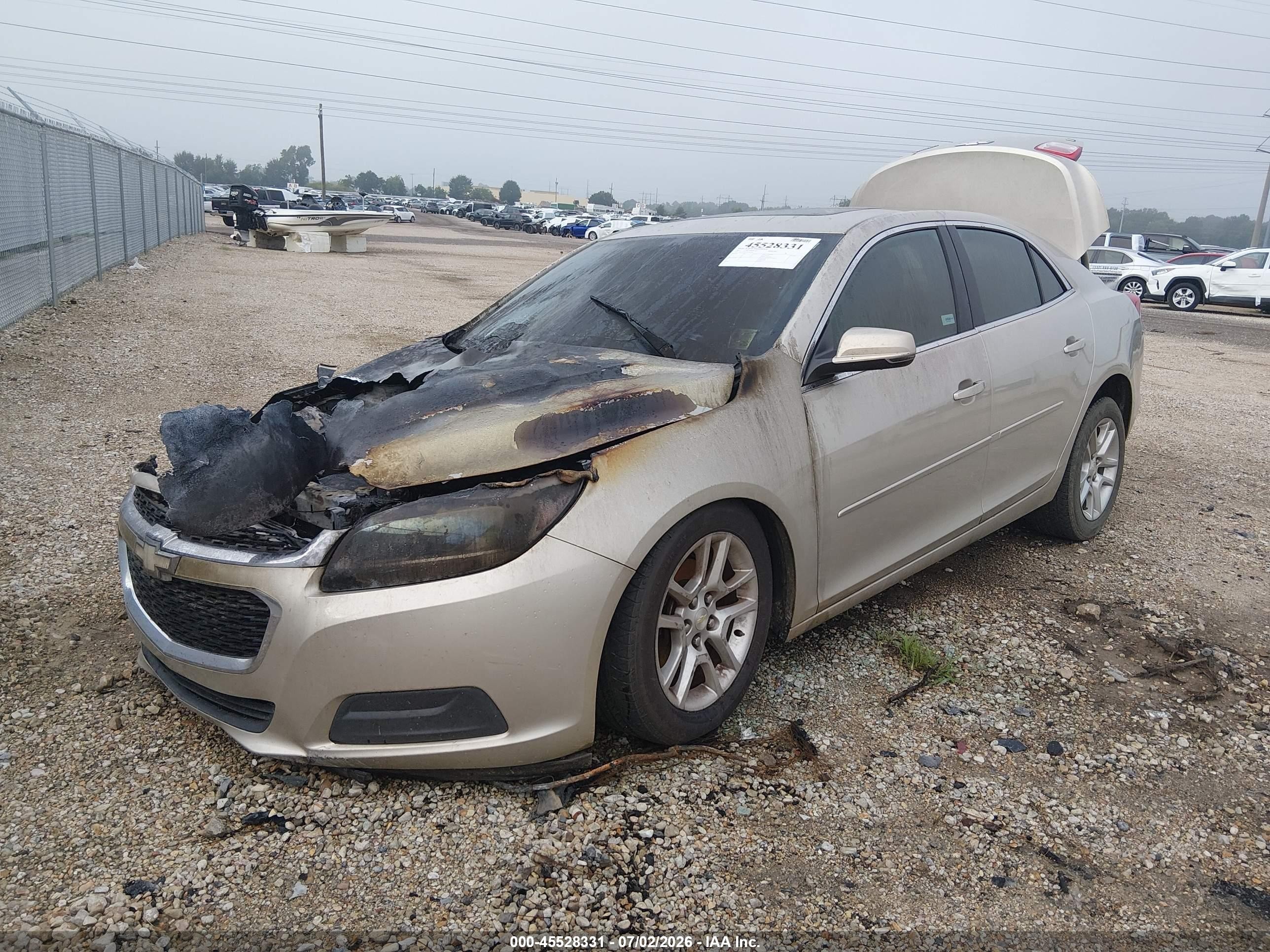 2015 Chevrolet Malibu 1lt Бежевый vin: 1G11C5SL2FF102186