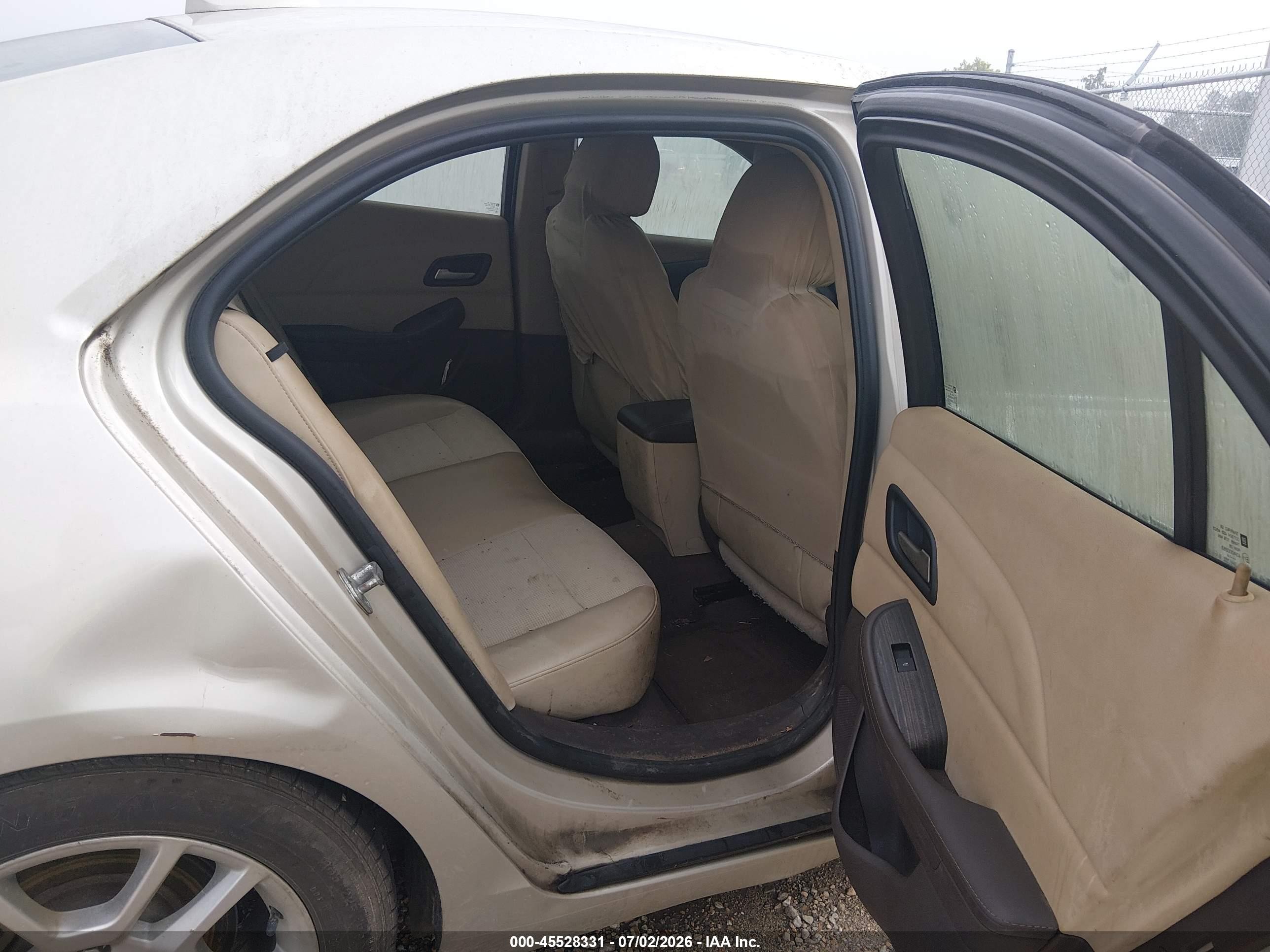 2015 Chevrolet Malibu 1lt Бежевый vin: 1G11C5SL2FF102186