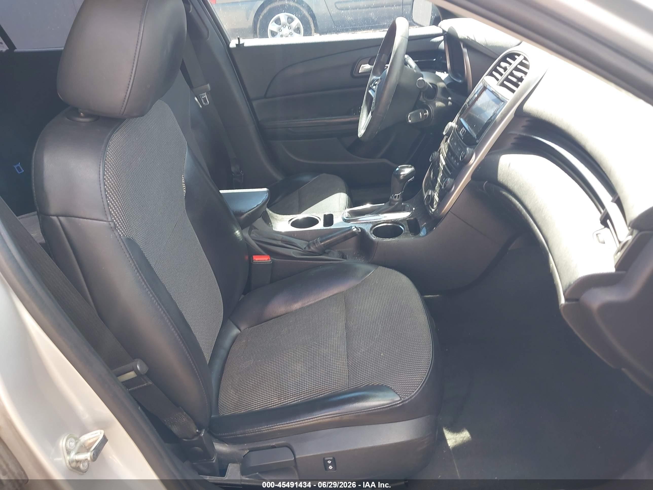 2015 Chevrolet Malibu 1lt Silver vin: 1G11C5SL2FF132398
