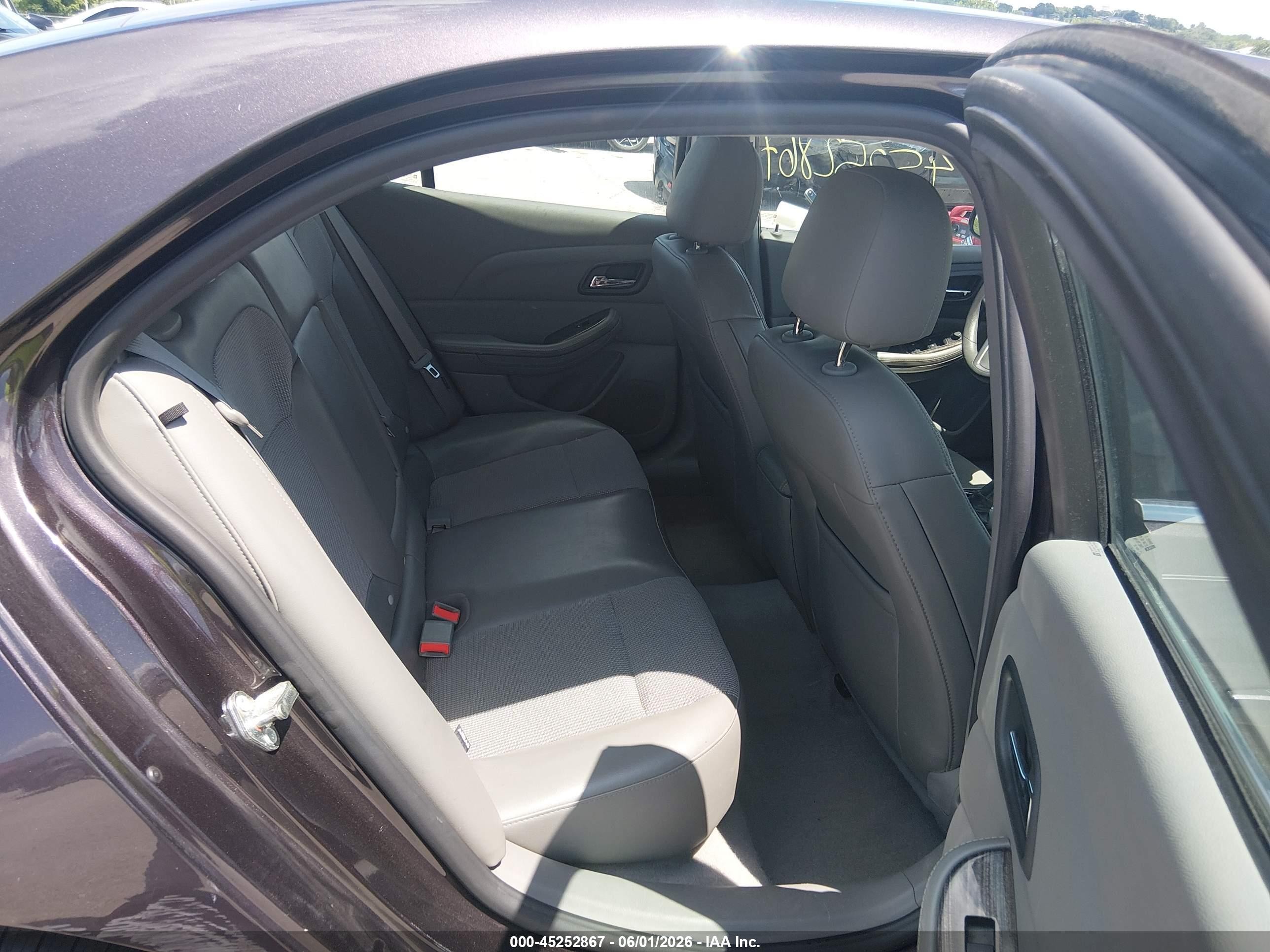 2015 Chevrolet Malibu 1lt Purple vin: 1G11C5SL2FF198479