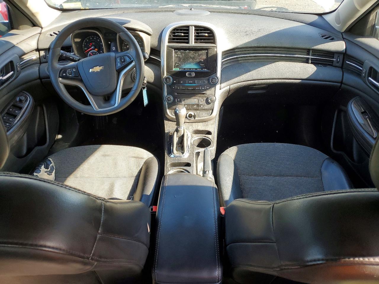 2015 Chevrolet Malibu 1lt Серебряный vin: 1G11C5SL2FF202031